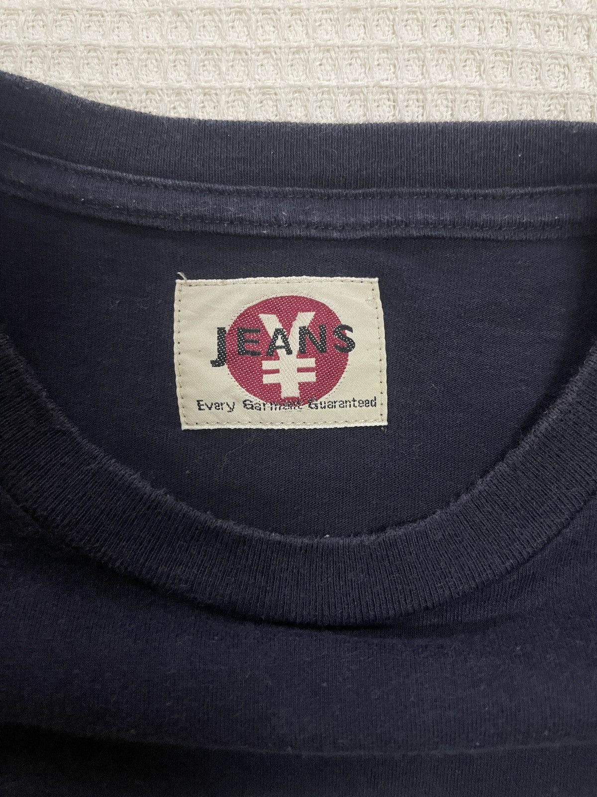 Evisu Vintage 90s ¥en Jeans For Border a Gun Graphic Tshirt Size US S / EU 44-46 / 1 - 12 Thumbnail