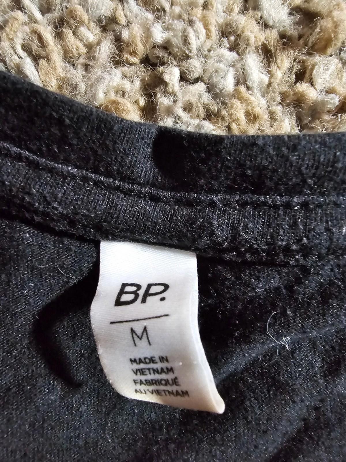 BP. BP Black Vneck Tshirt Medium Size M / US 6-8 / IT 42-44 - 3 Thumbnail