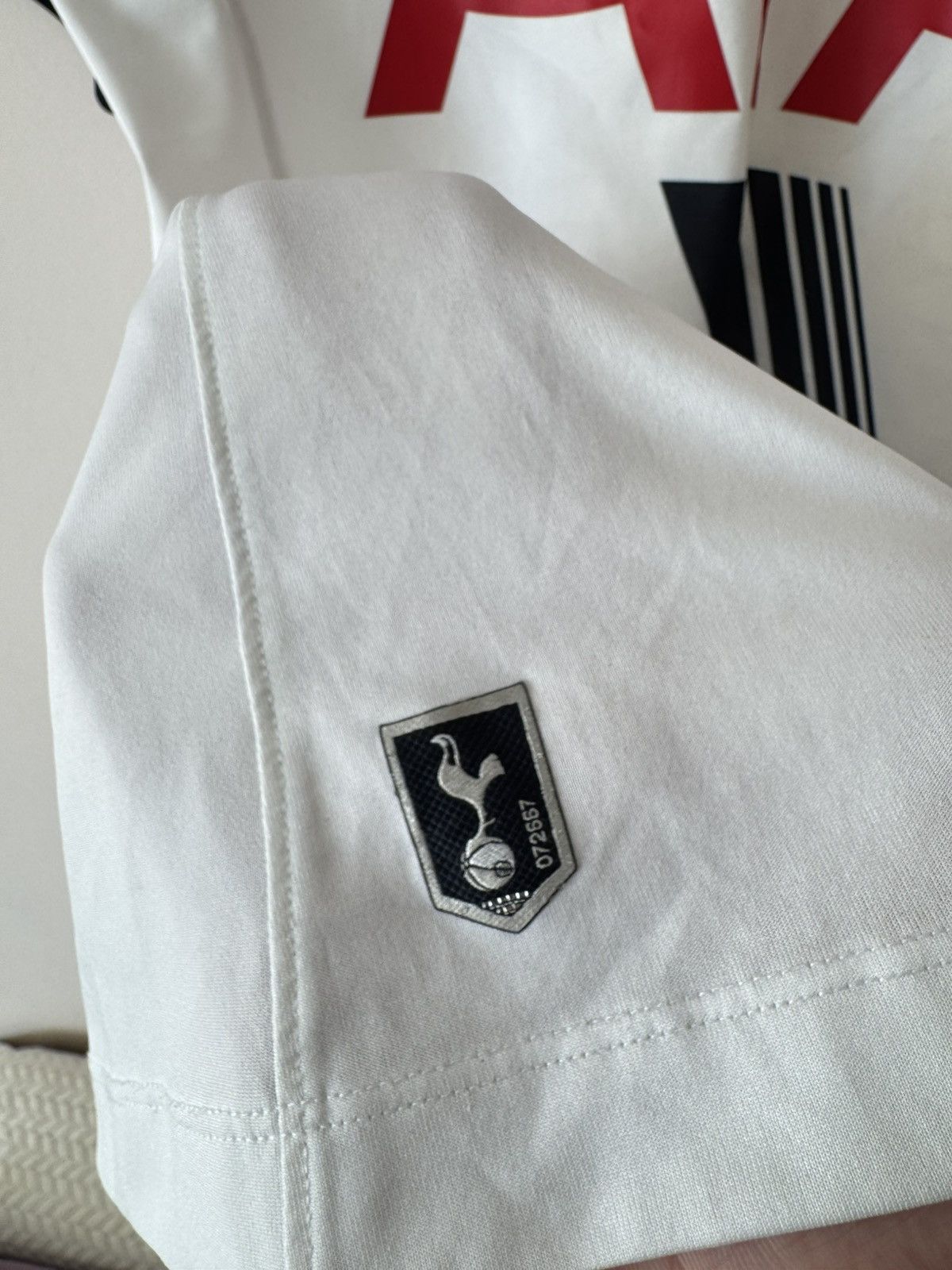 Under Armour Tottenham Hotspur 2015-2016 Home Soccer Jersey Football Kit Size US M / EU 48-50 / 2 - 11 Thumbnail