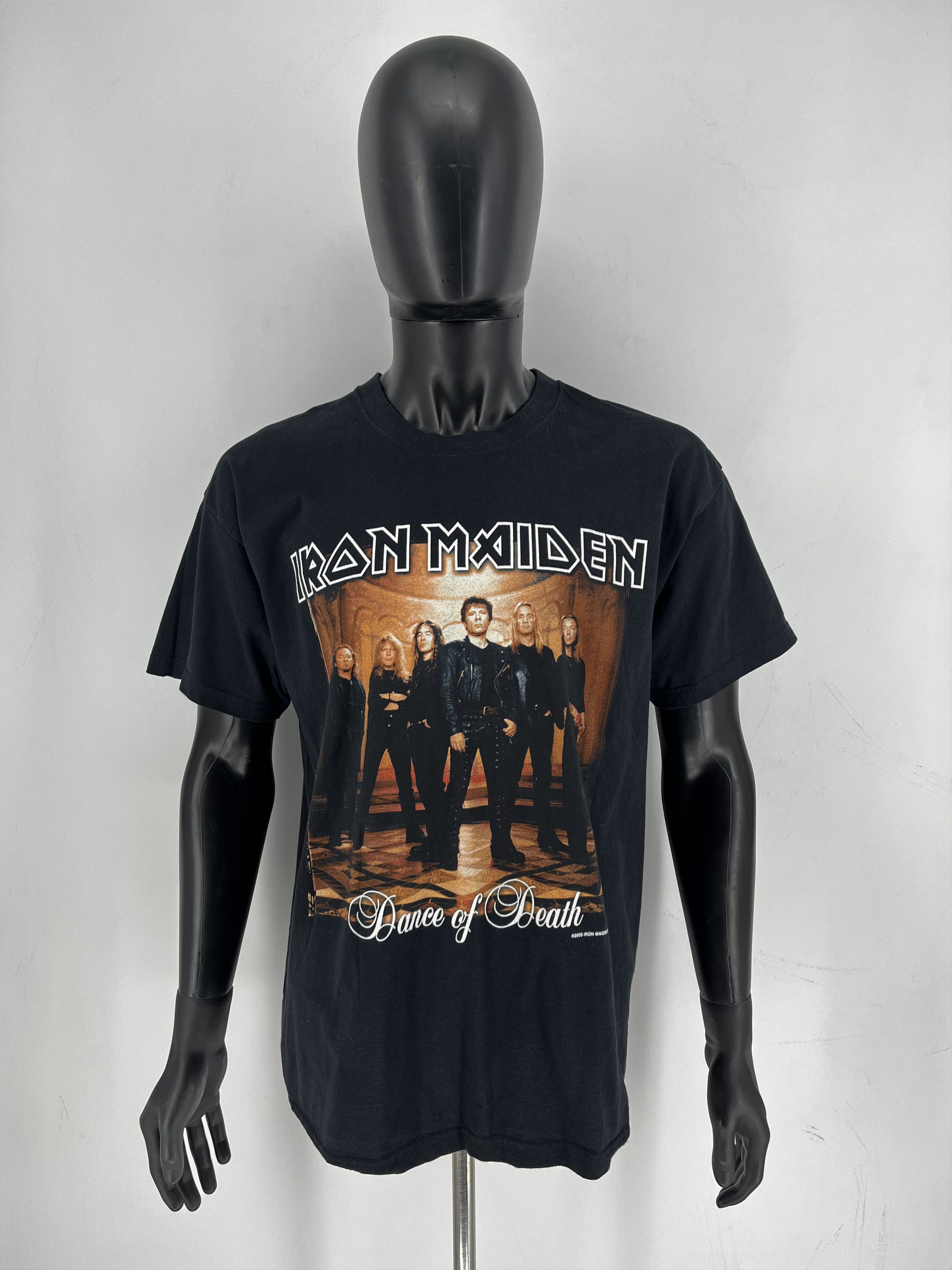 Band Tees Vintage Iron Maiden 2003 Dance of Death T-shirt Size US XL / EU 56 / 4 - 2 Thumbnail