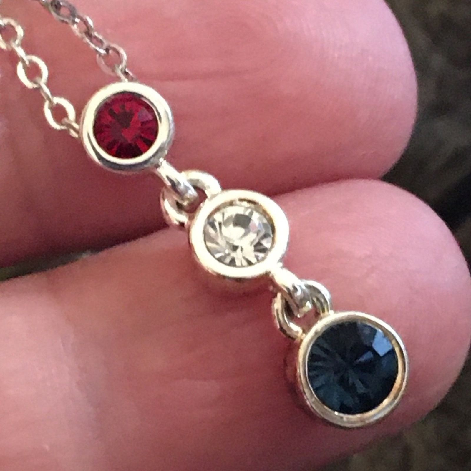 Tommy Hilfiger Tommy Hilfiger glass stone pendant on chain Size ONE SIZE - 7 Thumbnail
