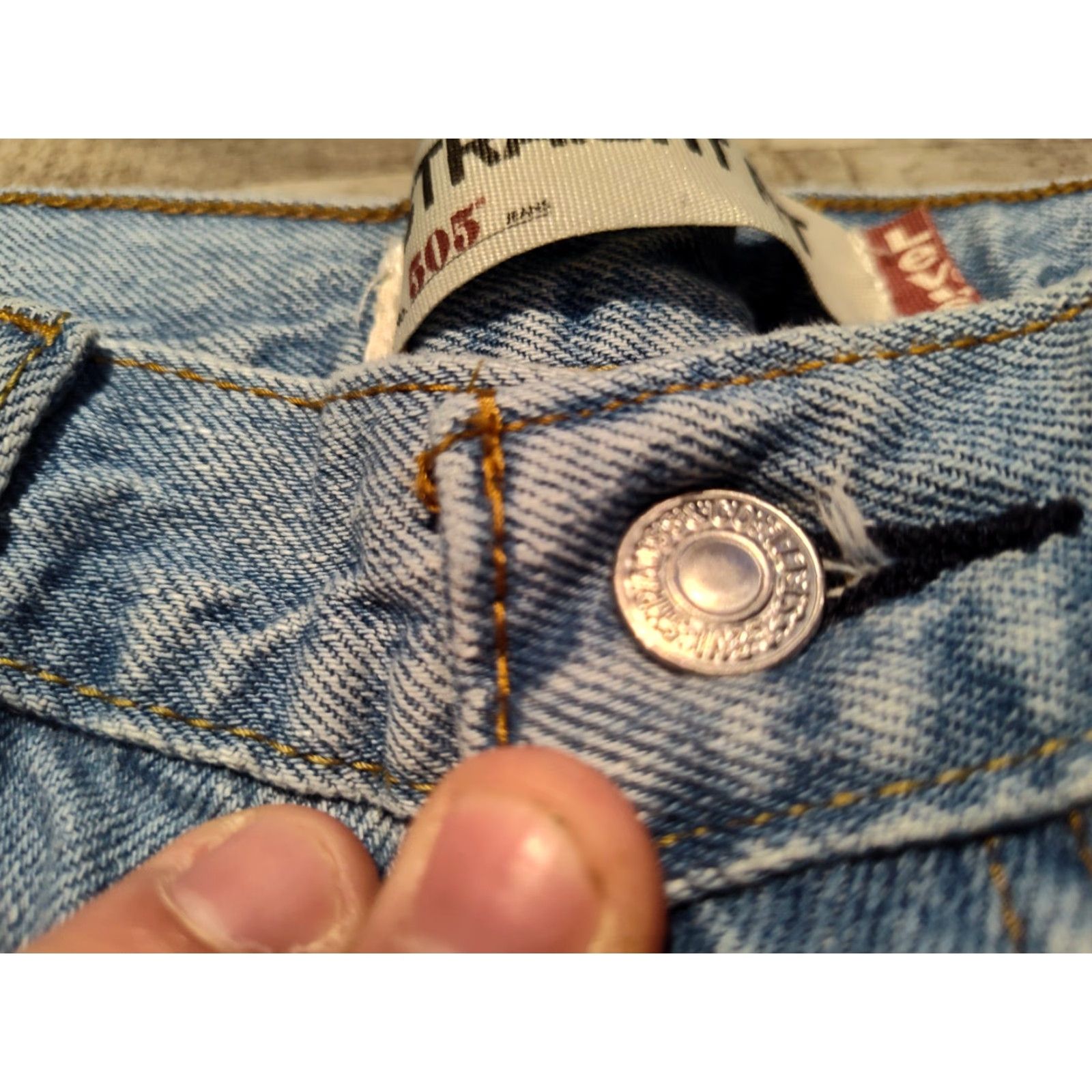 Levi's VINTAGE Levi's 505 Jeans Men's 36x30 Light Wash Straight Leg Cotton USA Y2K Size US 36 / EU 52 - 4 Thumbnail