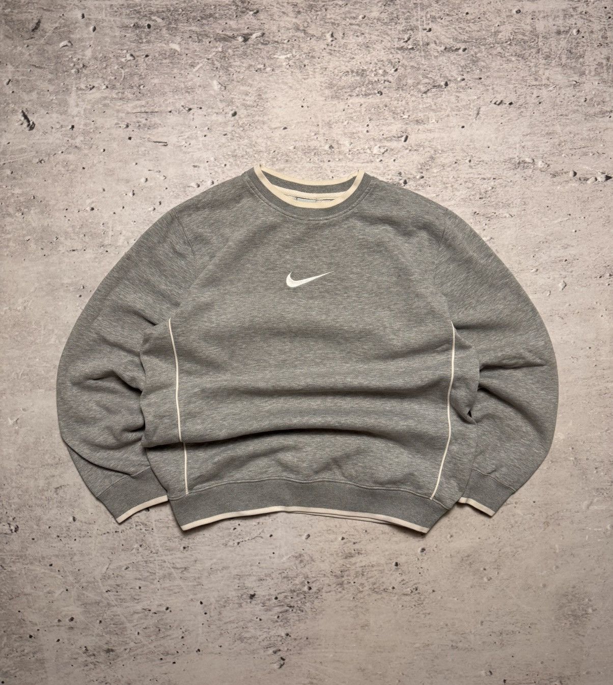Nike × Vintage NIKE VINTAGE CENTER LOGO OVERSIZE BOXY SWEATSHIRT Size US L / EU 52-54 / 3 - 1 Thumbnail