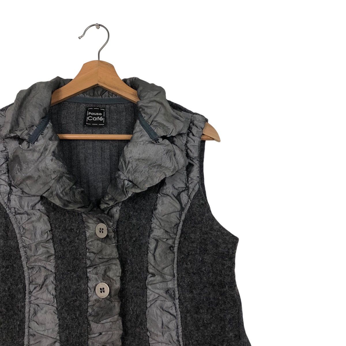 Vintage Vintage Pause Cafe Made in Italy Vest TankTop Runway Design Size US M / EU 48-50 / 2 - 7 Thumbnail