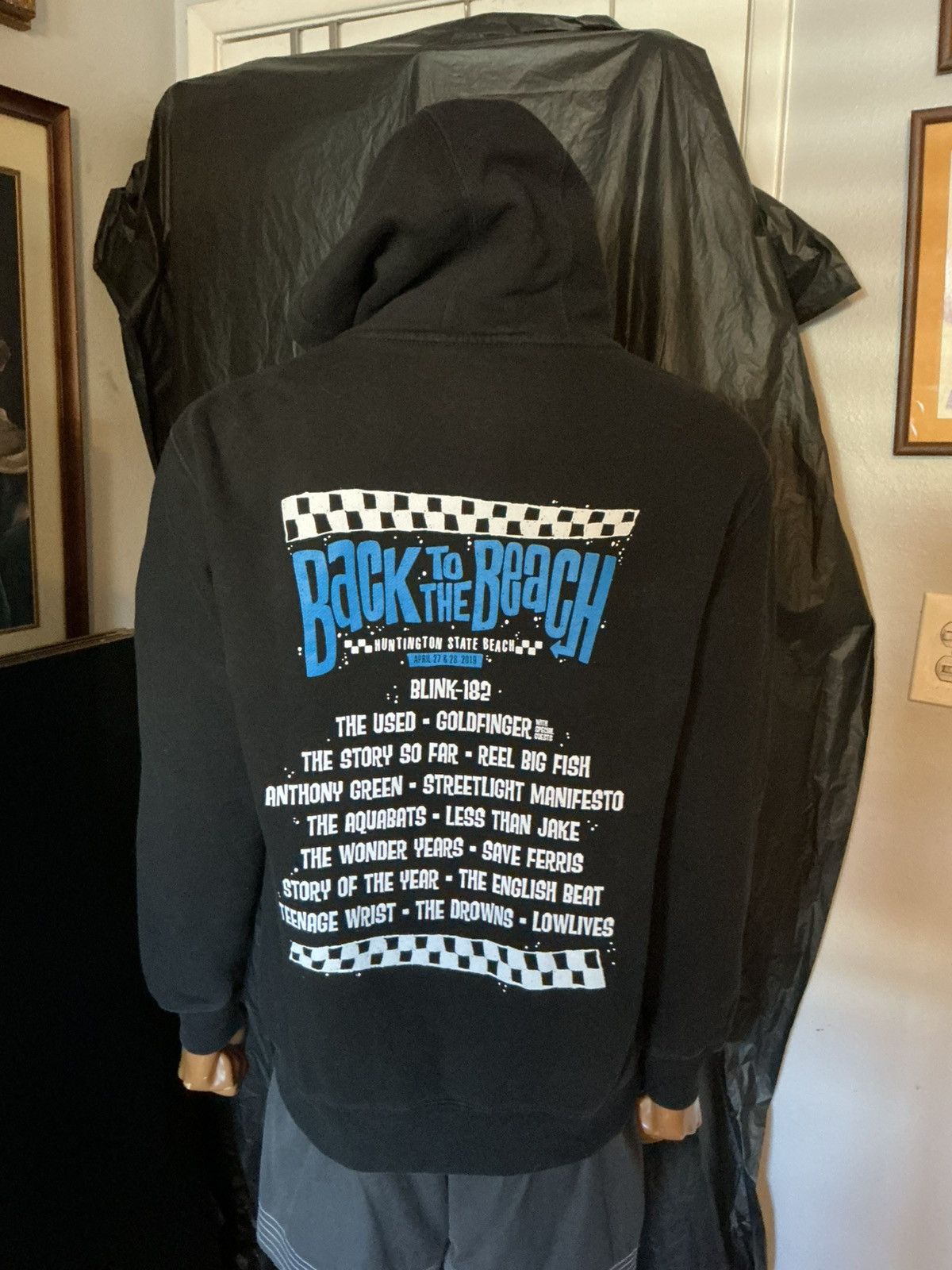Other Back To The Beach Festival 2019 Blink 182 Rock Band Hoodie Size US L / EU 52-54 / 3 - 8 Thumbnail
