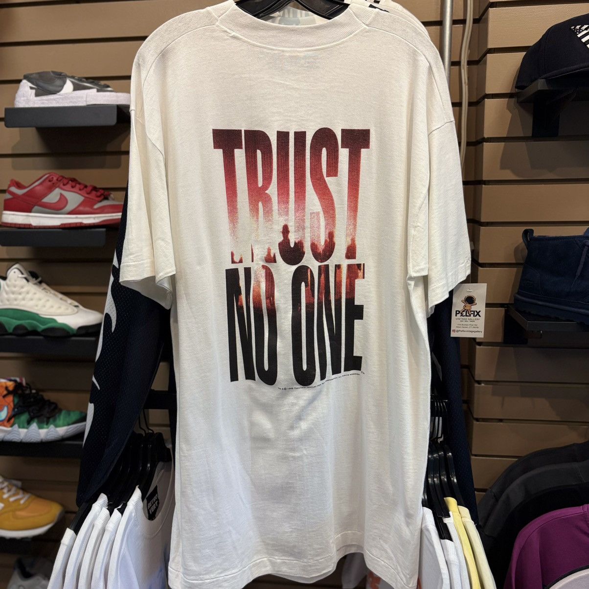 Fruit Of The Loom Vintage 1995 The X Files Trust No One Movie T-shirt XL Size US XL / EU 56 / 4 - 1 Thumbnail