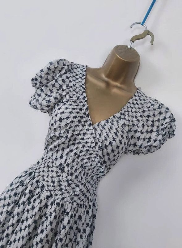 Victoria's Secret Moda International / Victoria's Secret dress S Size S / US 4 / IT 40 - 2 Thumbnail
