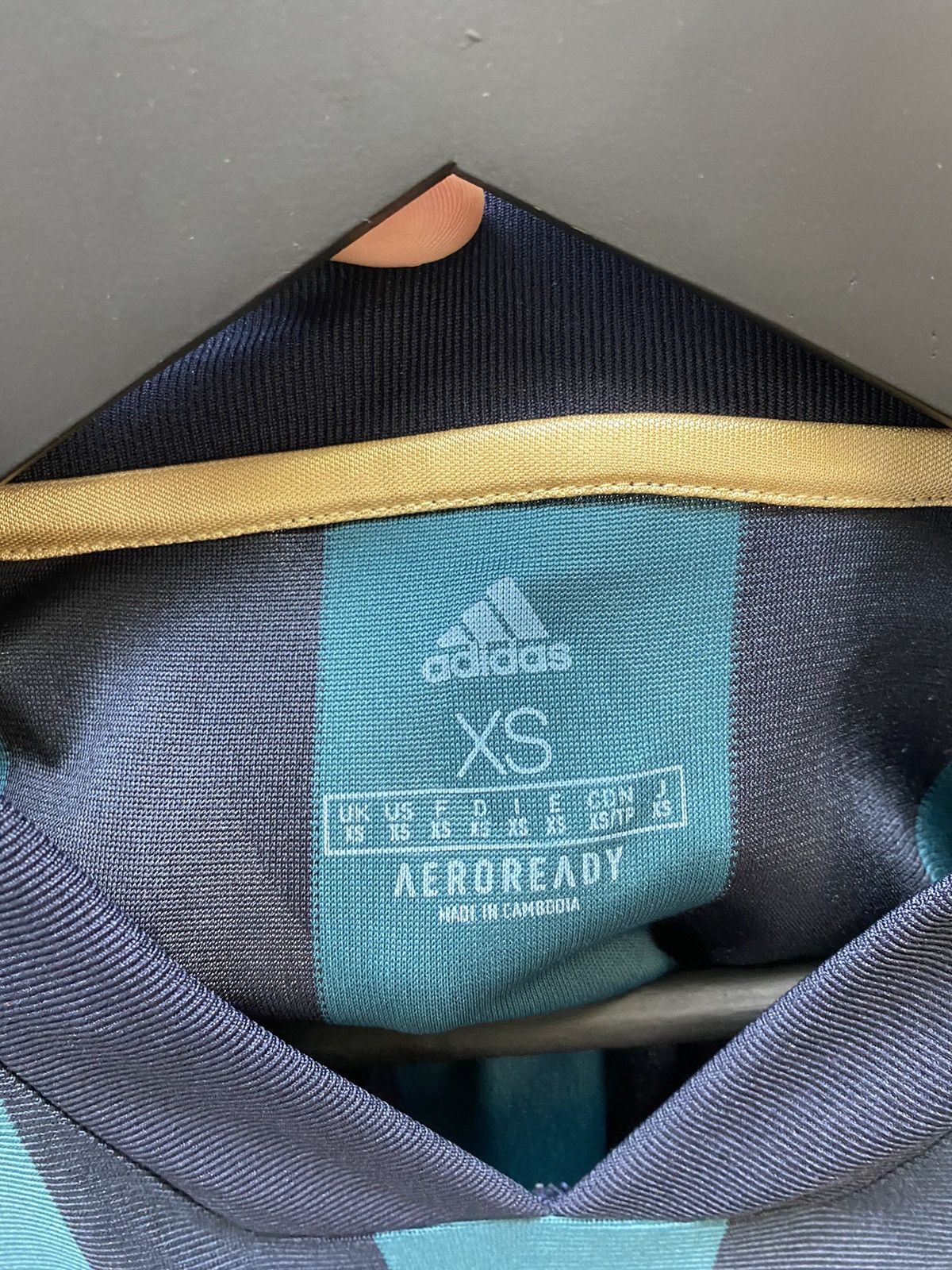 Adidas LEEDS UNITED 2020 2021 AWAY FOOTBALL SOCCER JERSEY ADIDAS Size US XS / EU 42 / 0 - 16 Thumbnail