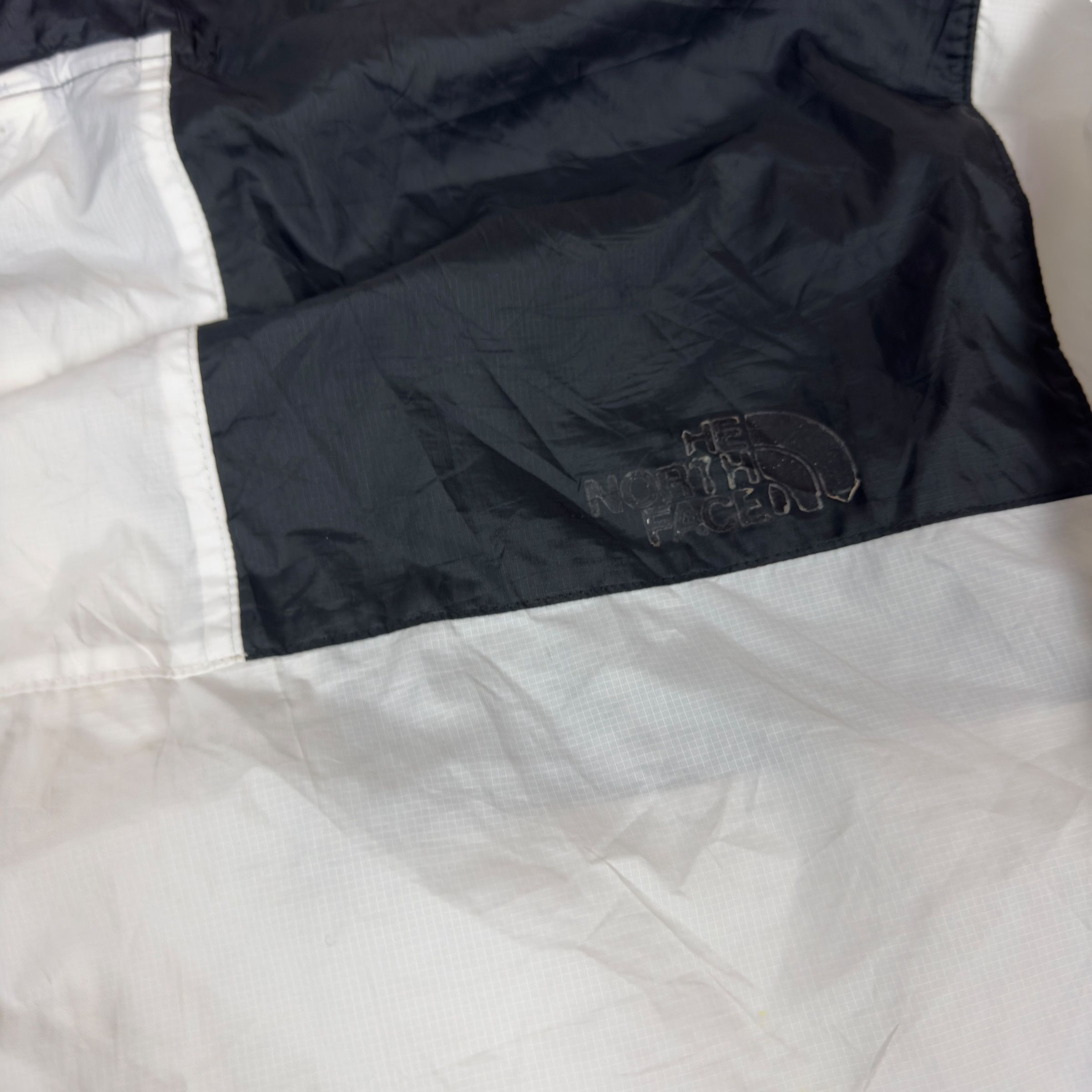 The North Face The North Face Men's White Black Hooded Snap Button Jacket L Size US L / EU 52-54 / 3 - 5 Thumbnail