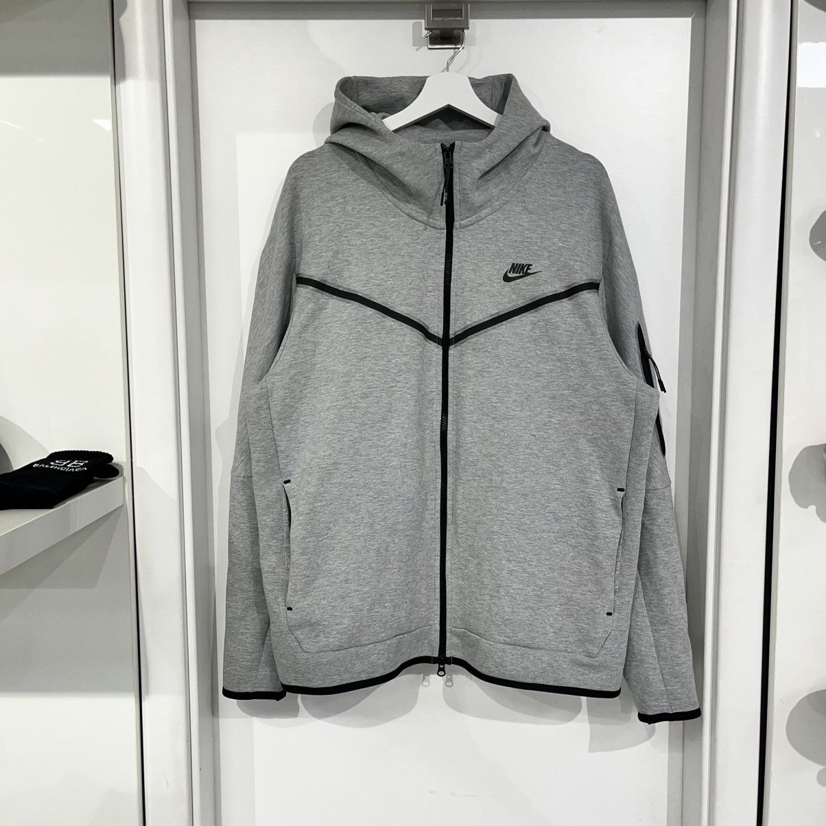 Nike Nike Tech Fleece Full-Zip Hoodie Grey Size US XL / EU 56 / 4 - 1 Thumbnail