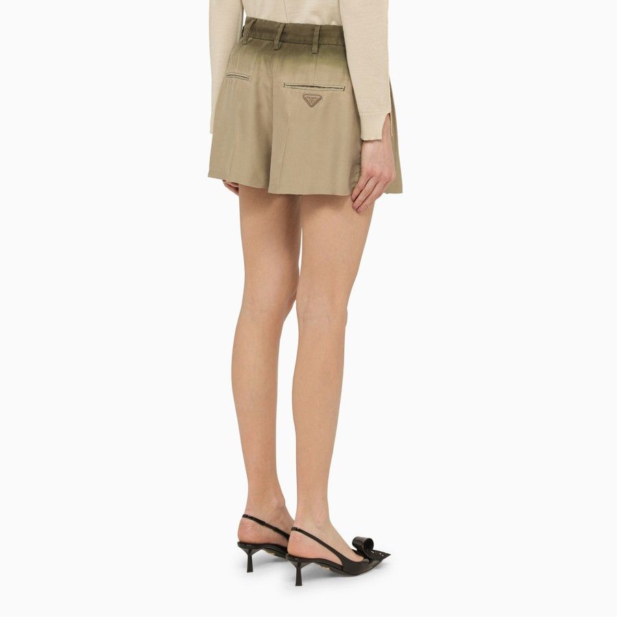Prada o1d2blof0924 Logo Shorts in Beige Size 26" / US 2 / IT 38 - 4 Thumbnail