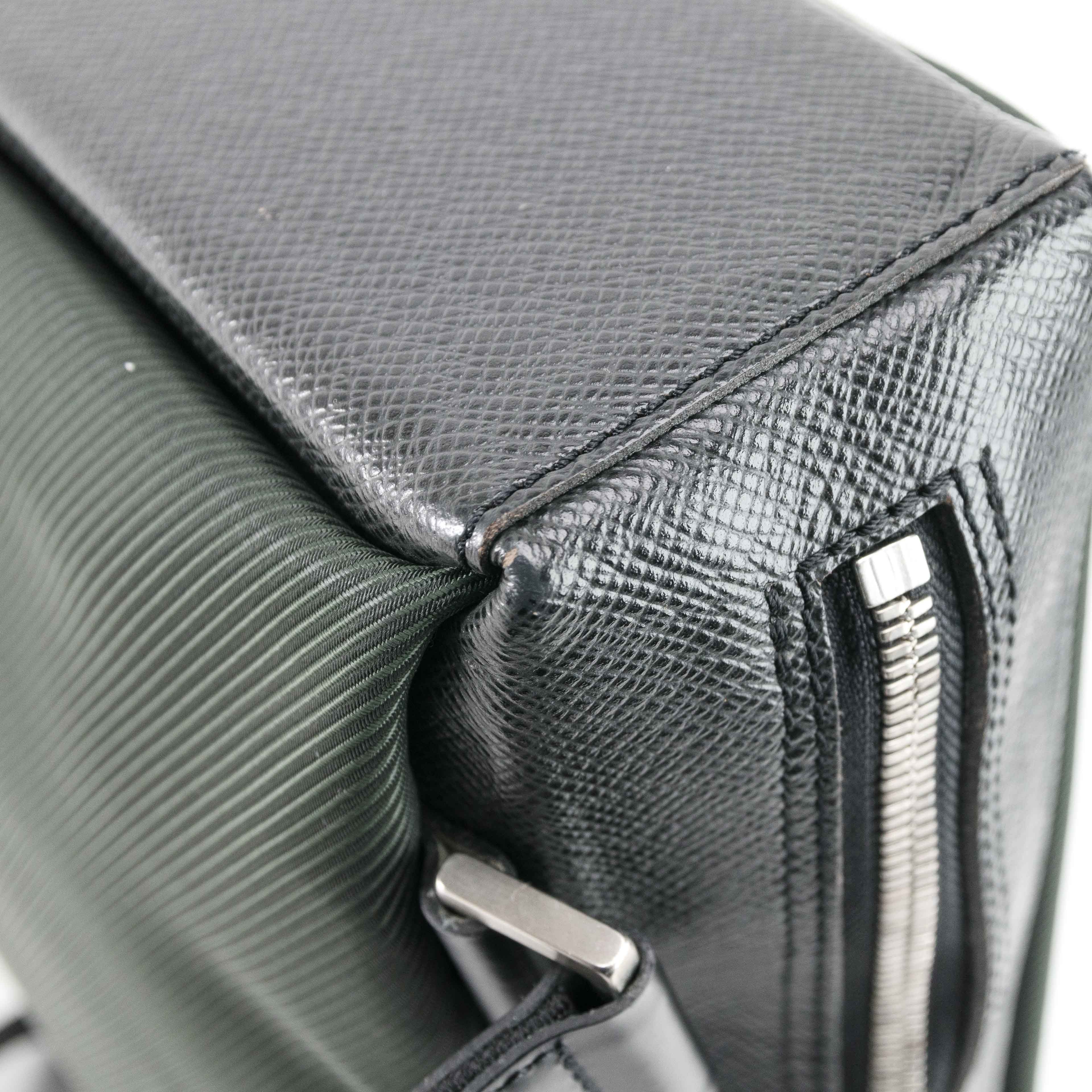 Louis Vuitton Louis Vuitton Taiga Leather District PM Messenger Bag Size ONE SIZE - 10 Thumbnail