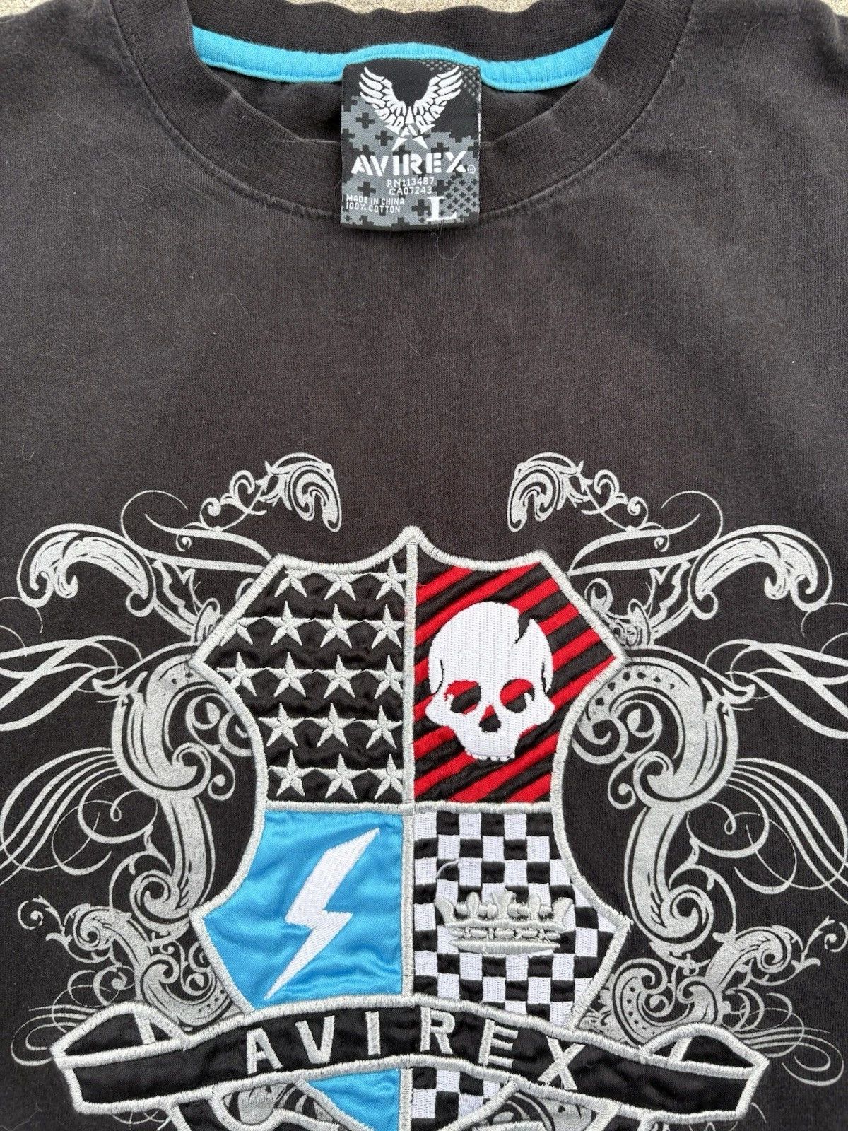 Avirex Vintage Y2K Avirex Black Graphic T-Shirt – Size L Size US L / EU 52-54 / 3 - 3 Thumbnail