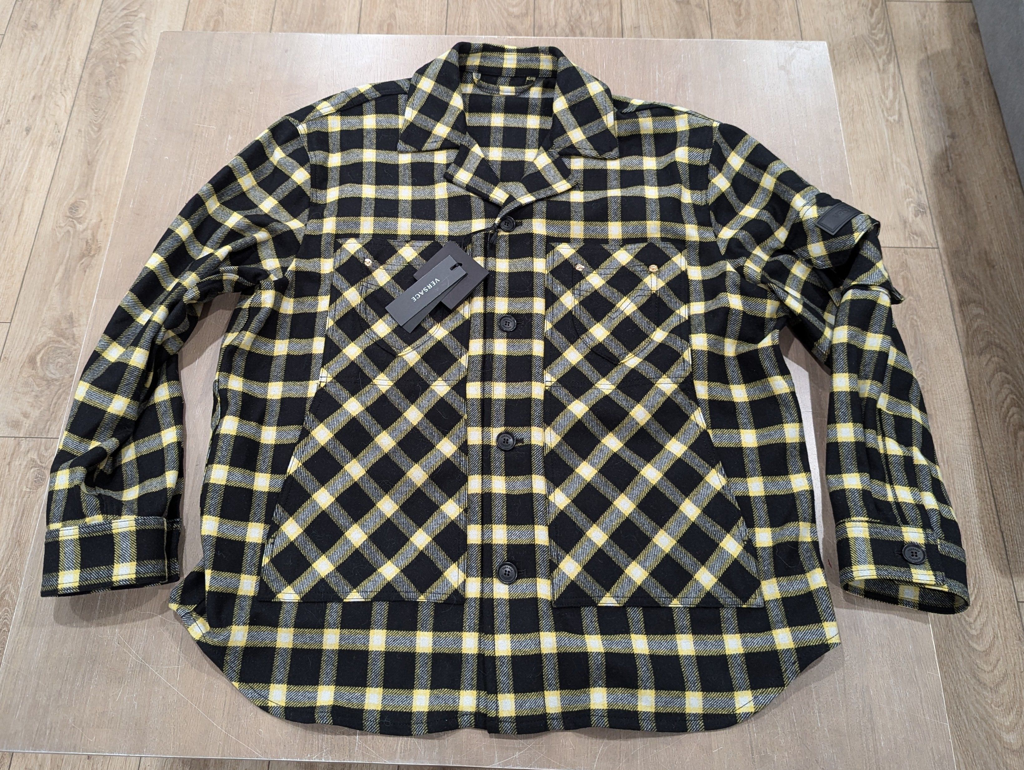 Versace VERSACE Tartan Plaid Flannel Shirt Jacket Black/Gold 48 Size US M / EU 48-50 / 2 - 1 Thumbnail