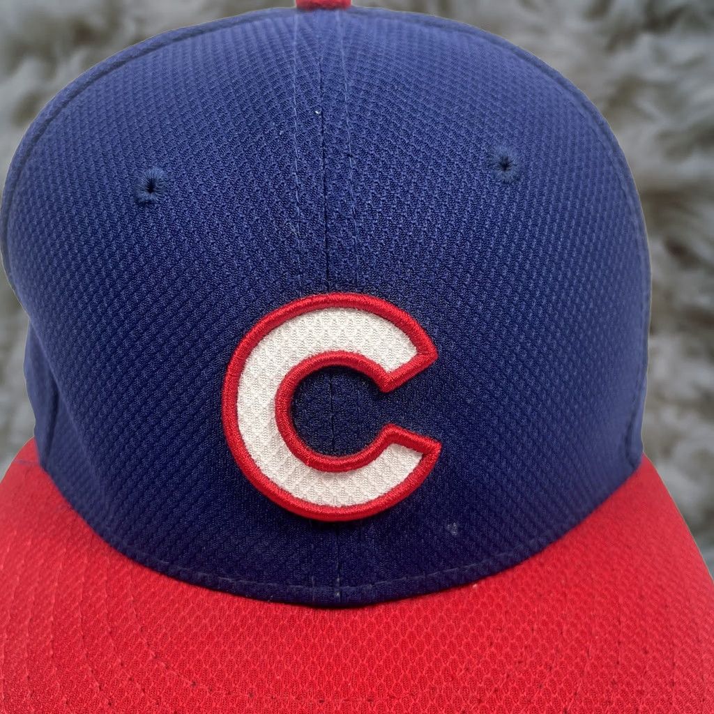 New Era New Era 59 Fifty Hat Adults 7 3/8 Blue Red Chicago Cubs Fitted Flat Bill Cap Hat Mens Baseball Cap Size ONE SIZE - 1 Thumbnail