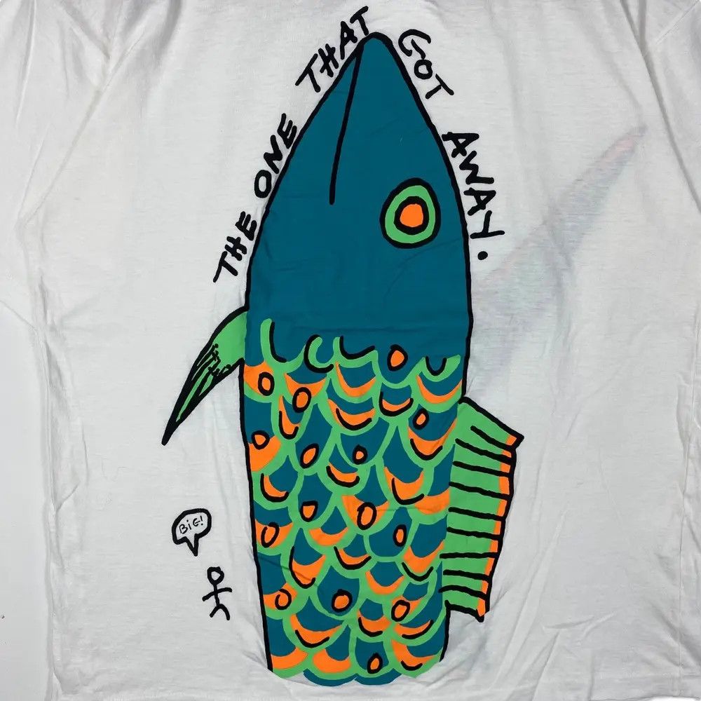 Vintage Vintage 90's ART OF TRAVEL The One That Got Away Graphic Tee Size US M / EU 48-50 / 2 - 2 Thumbnail