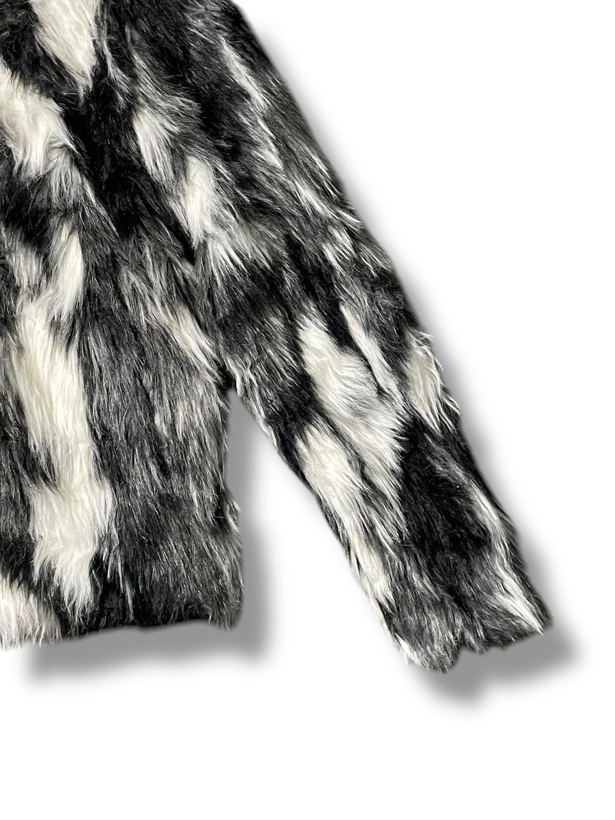 Designer × Japanese Brand Black & White Fluffy Faux Fur Jacket (45) Size US L / EU 52-54 / 3 - 3 Thumbnail