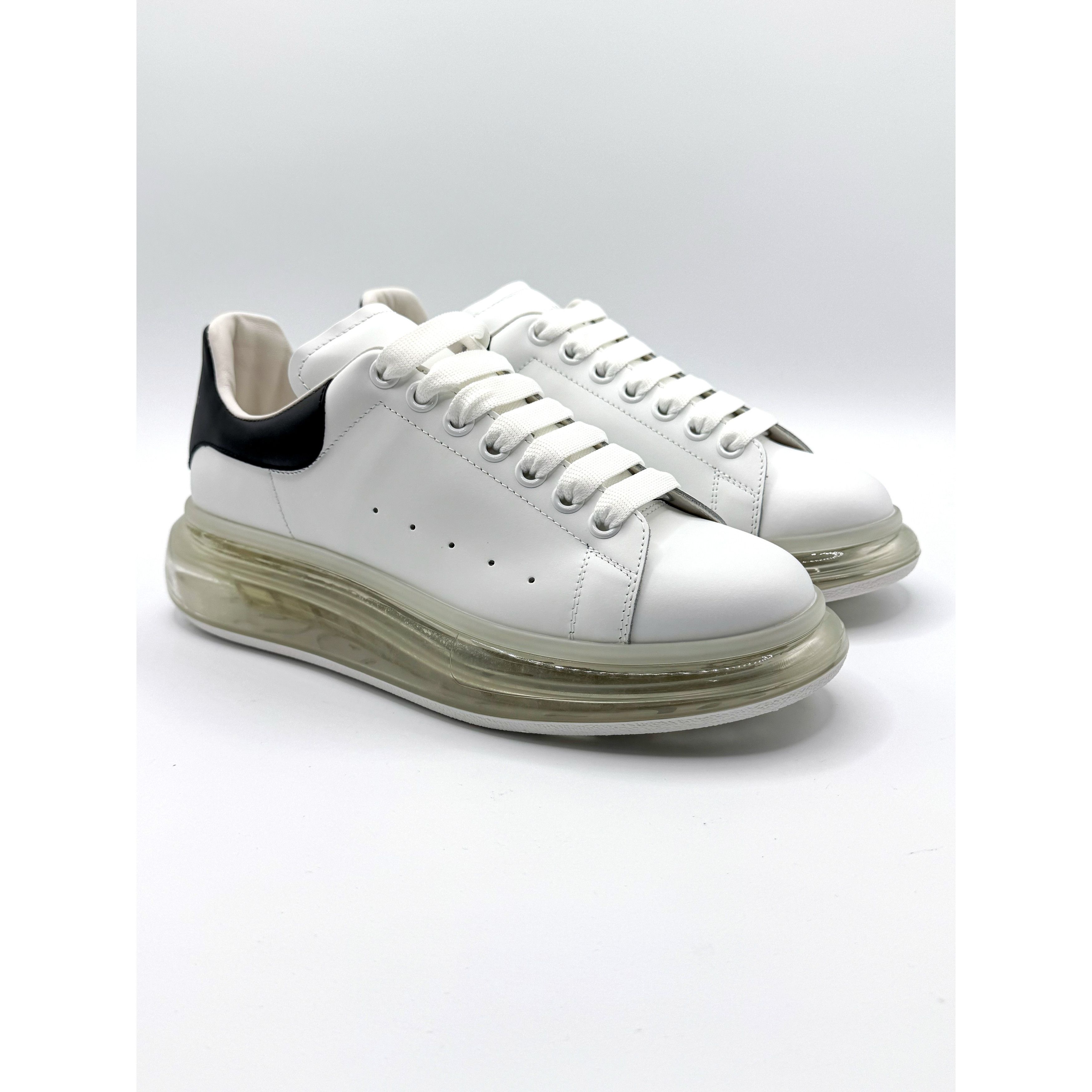Alexander McQueen Men's Oversized Transparent Sole Sneaker i