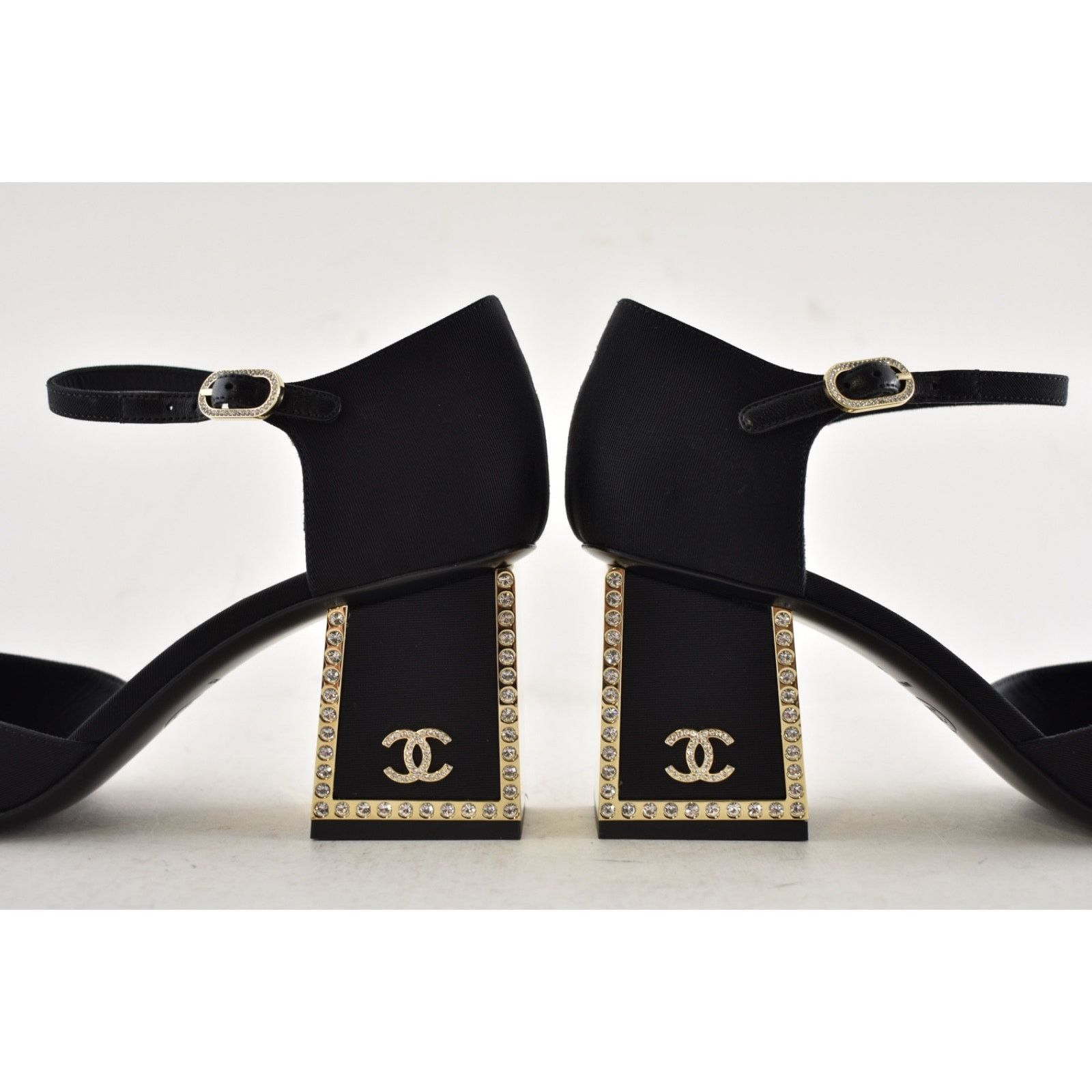 Chanel Chanel Black Crystal CC Gold Mary Jane Block Heel Pumps 40 Size US 10 / IT 40 - 19 Thumbnail