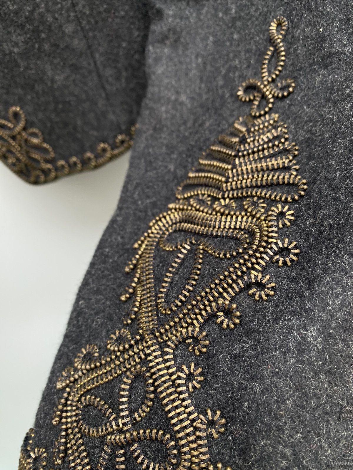 Alexander McQueen F/W 2006- Alexander Mcqueen- Metal Embellished Wool Jacket Size US M / EU 48-50 / 2 - 16 Thumbnail