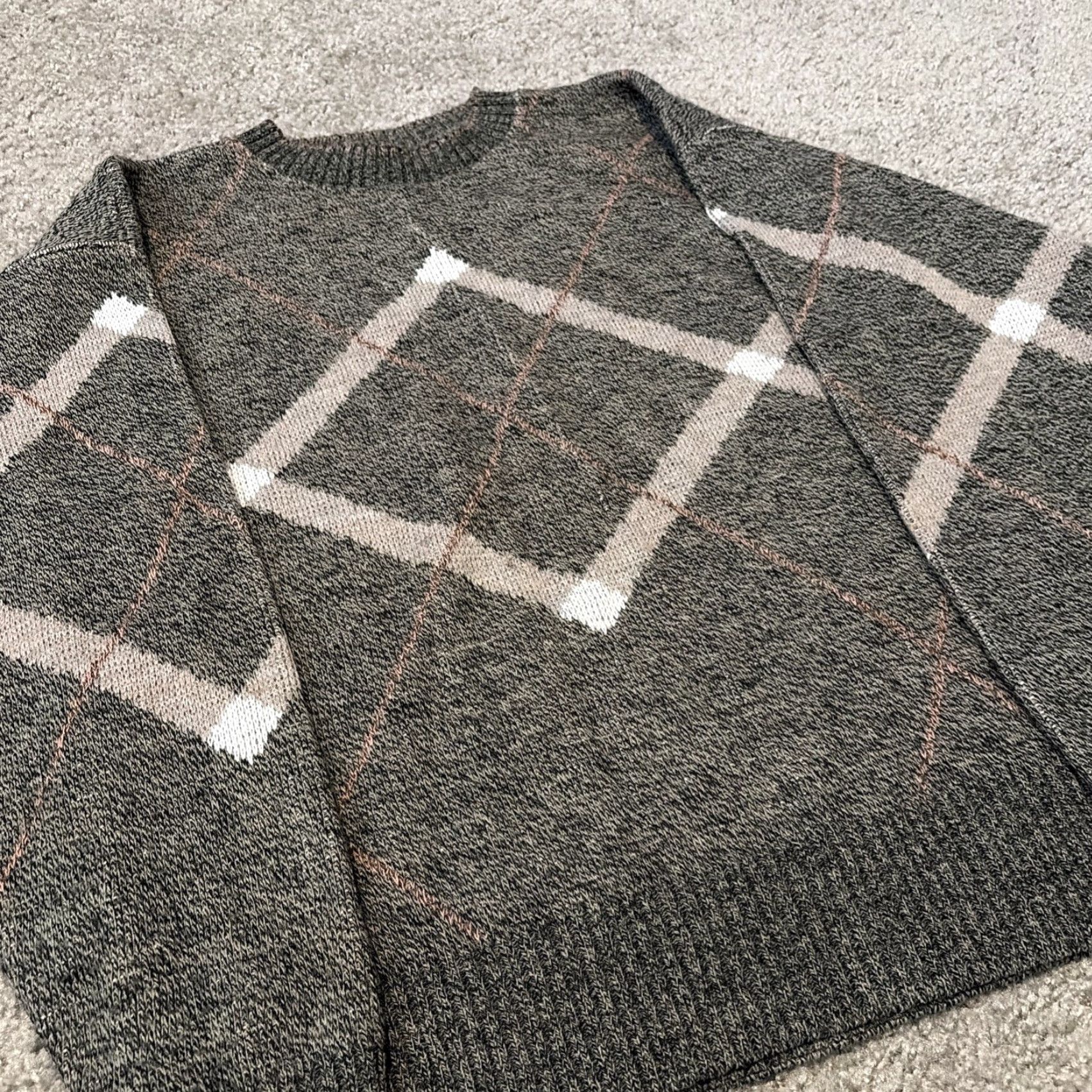 Vintage VINTAGE Regatta Sport Acrylic Knit Argyle Grey Sweater L Mens Size US L / EU 52-54 / 3 - 4 Thumbnail