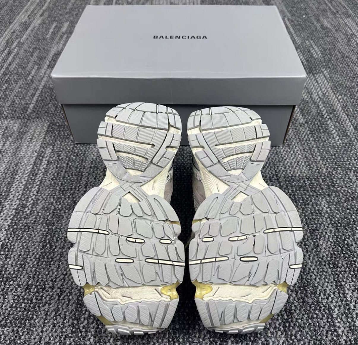 Balenciaga Balenciaga Stapler Sneakers J42 Size US 7 / EU 40 - 6 Thumbnail