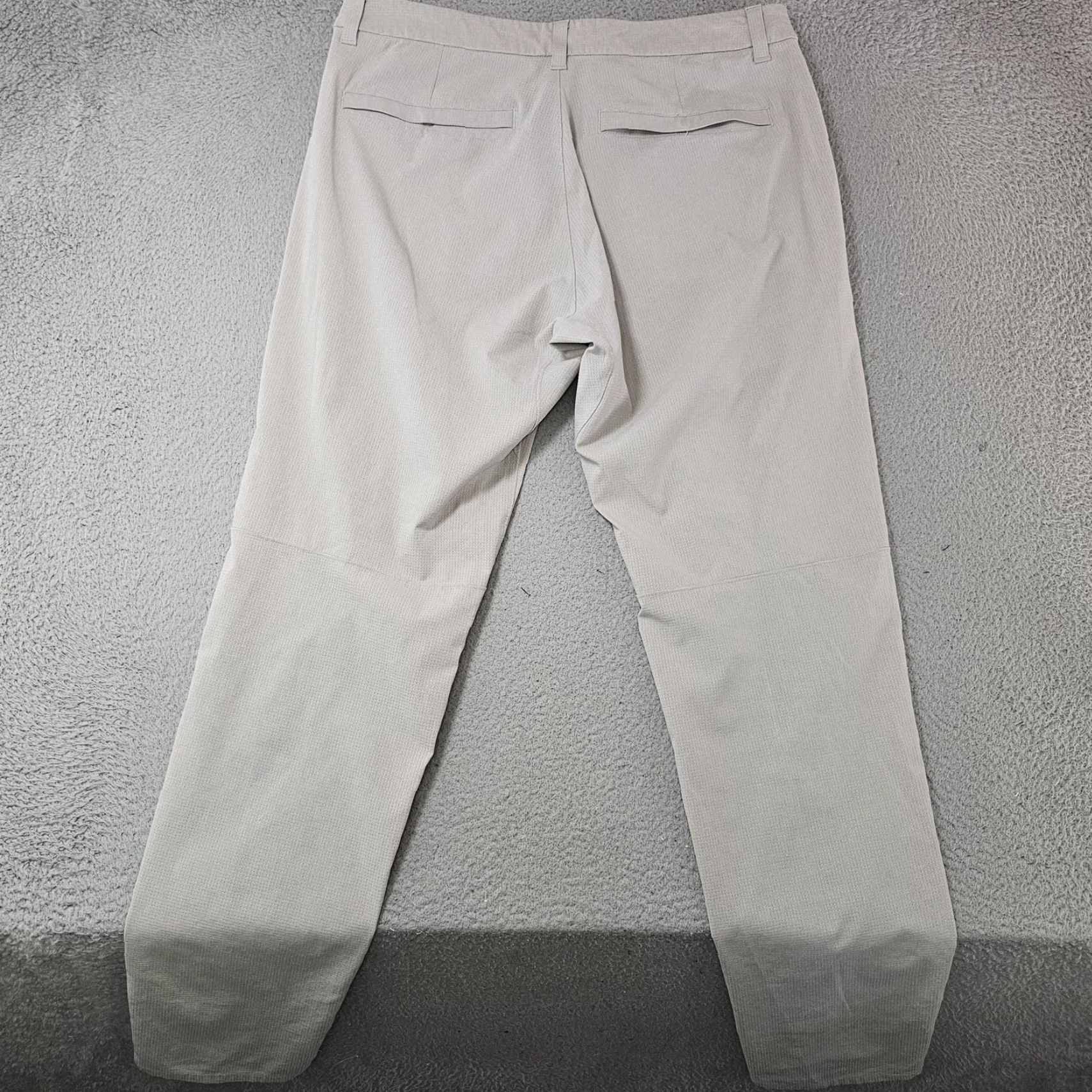 Lululemon Lululemon Ventlight Commission Pants Mens Size 33 Beige Slim Fit Stretch Golf Chino Casual Travel Flat Front Zip Pocketes Size US 33 - 7 Thumbnail