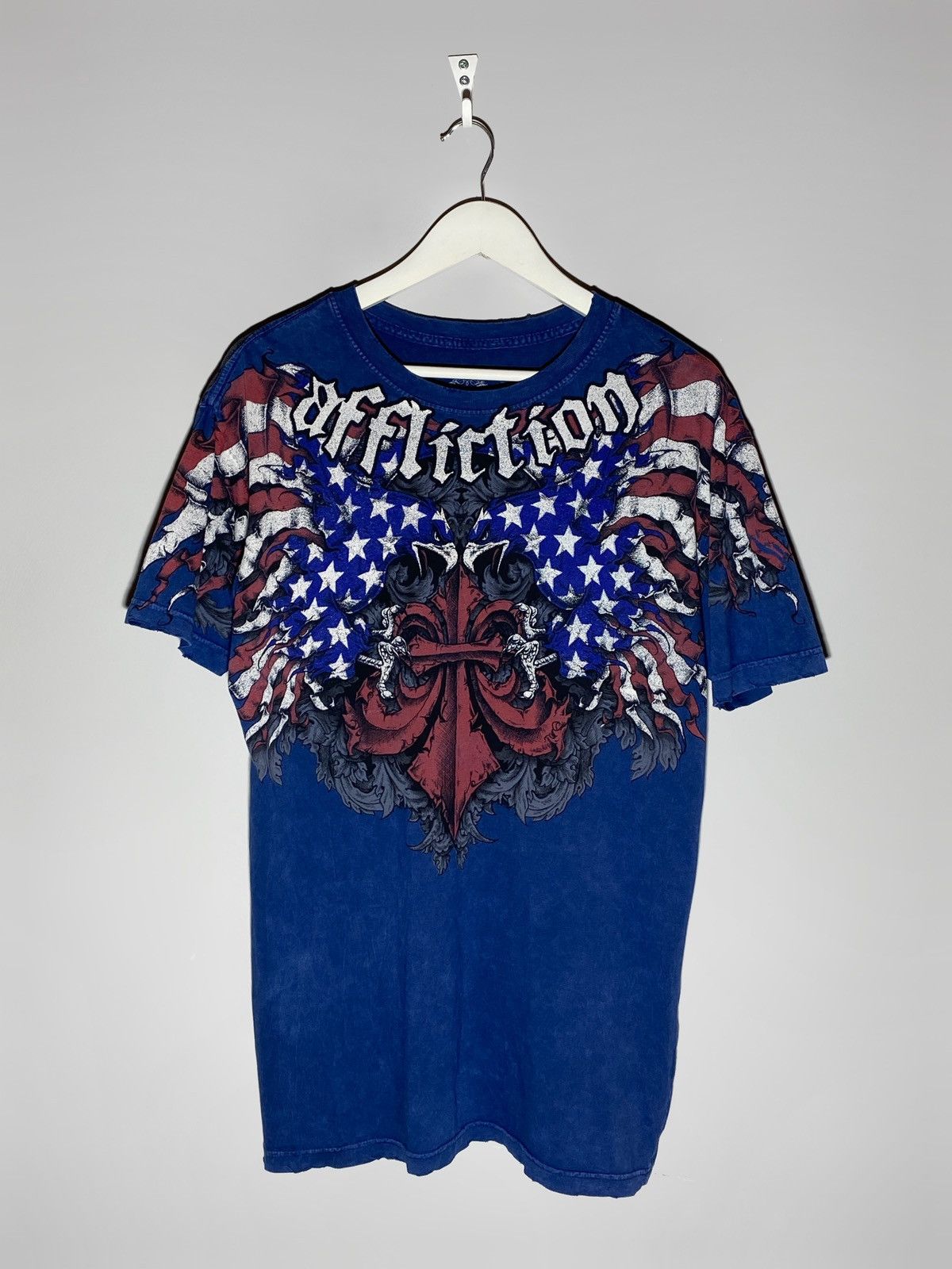Affliction 🔥 AFFLICTION USA FLAG TEE METAL CROSS TATTOO STYLE 00s Size US XL / EU 56 / 4 - 1 Thumbnail