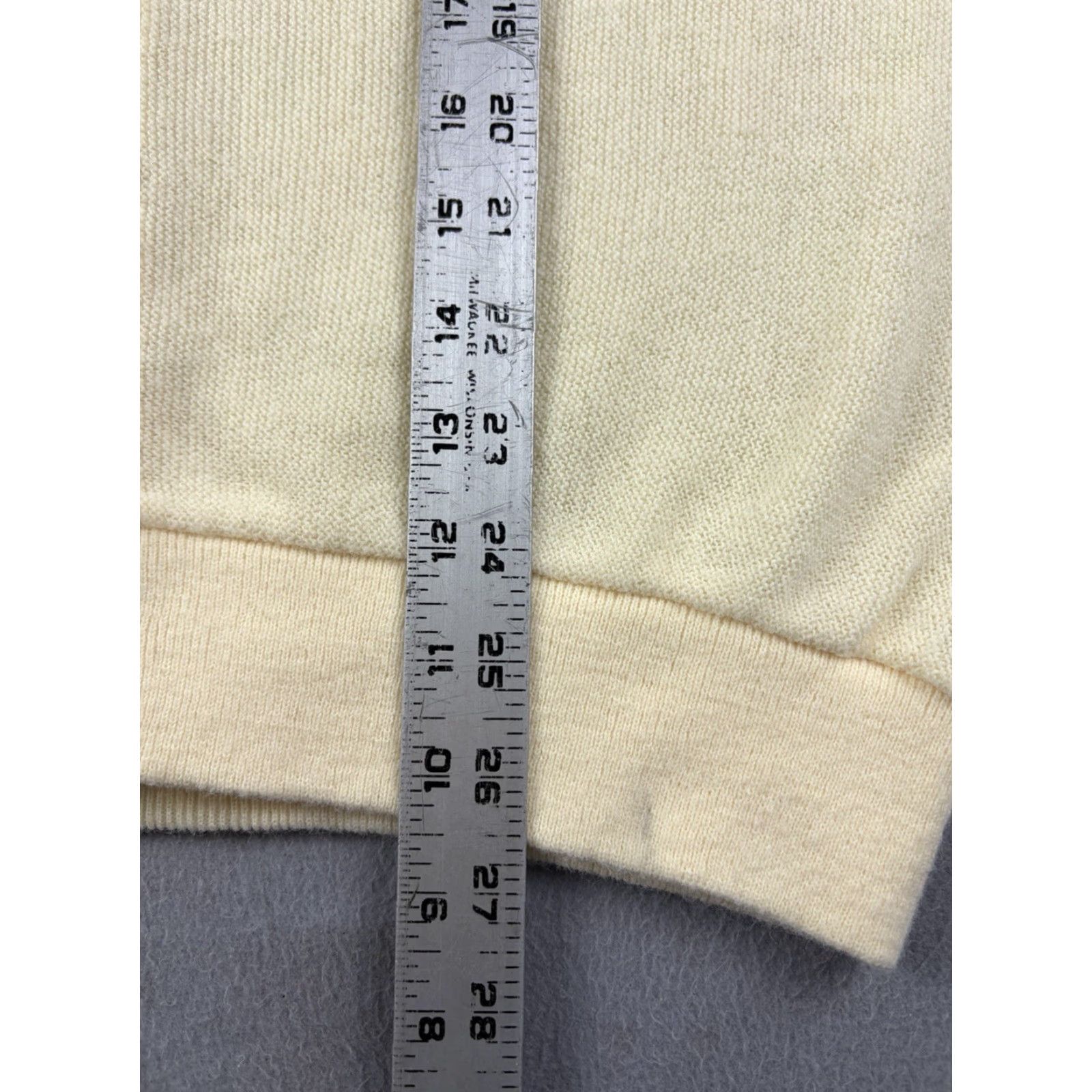 Lacoste VINTAGE Lacoste Izod Cardigan Sweater Men’s XL White 80s Button V-Neck Knit Acrylic Solid Cream/White Mens9 Size US XL / EU 56 / 4 - 7 Thumbnail