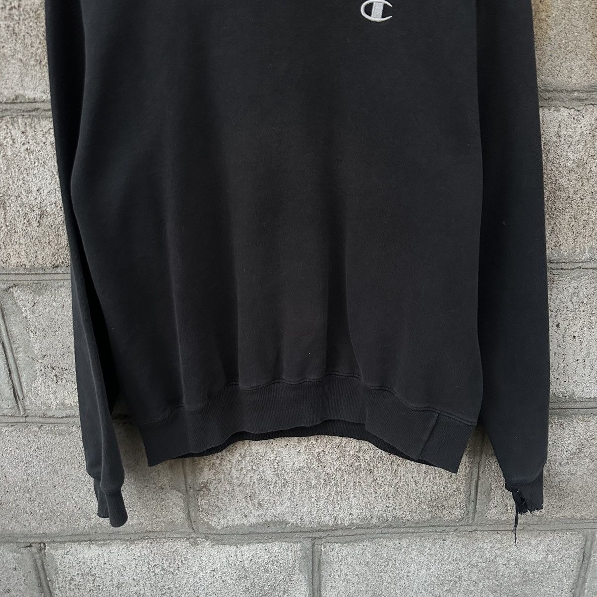 Champion Vintage Champion Sweatshirt Small Logo Size M Y2K 00s Used Size US M / EU 48-50 / 2 - 3 Thumbnail