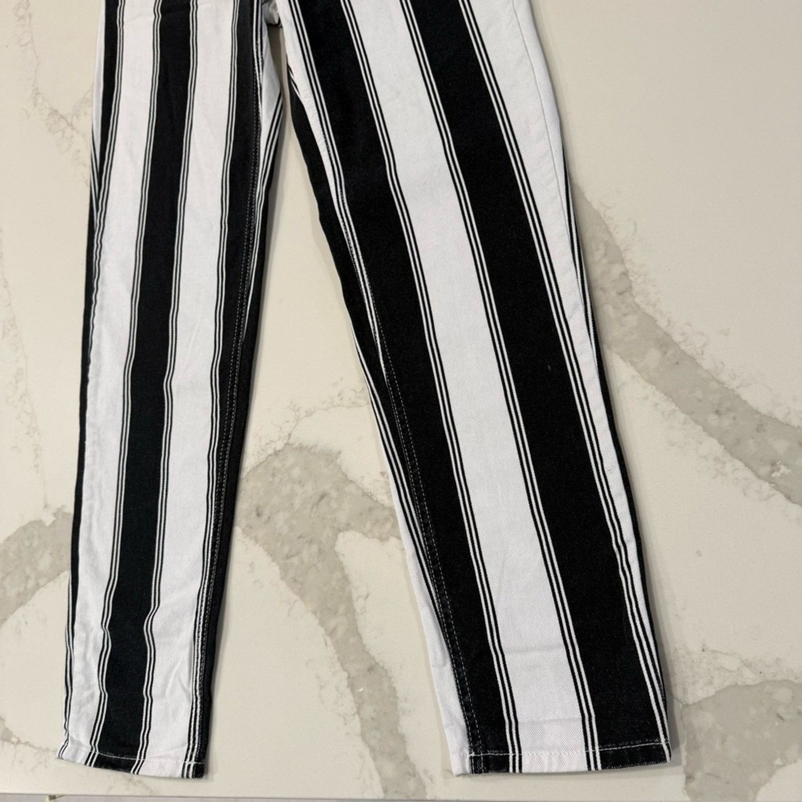 Bdg BDG Urban Outfitters NWT Striped Mom Denim Jeans Womens 26 Size 26" / US 2 / IT 38 - 4 Thumbnail