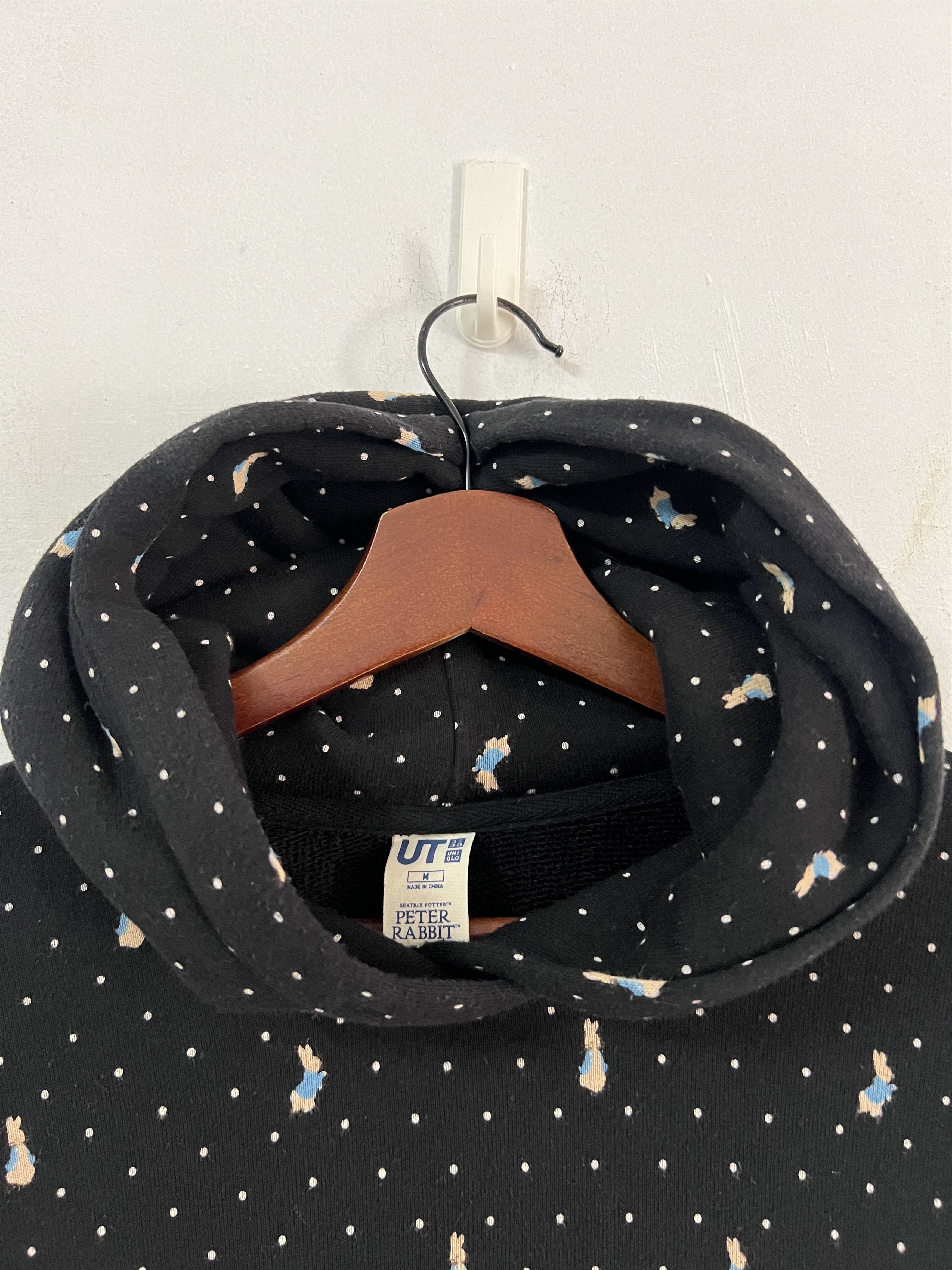 Uniqlo Peter Rabbit Uniqlo Hoodie Size US M / EU 48-50 / 2 - 3 Thumbnail