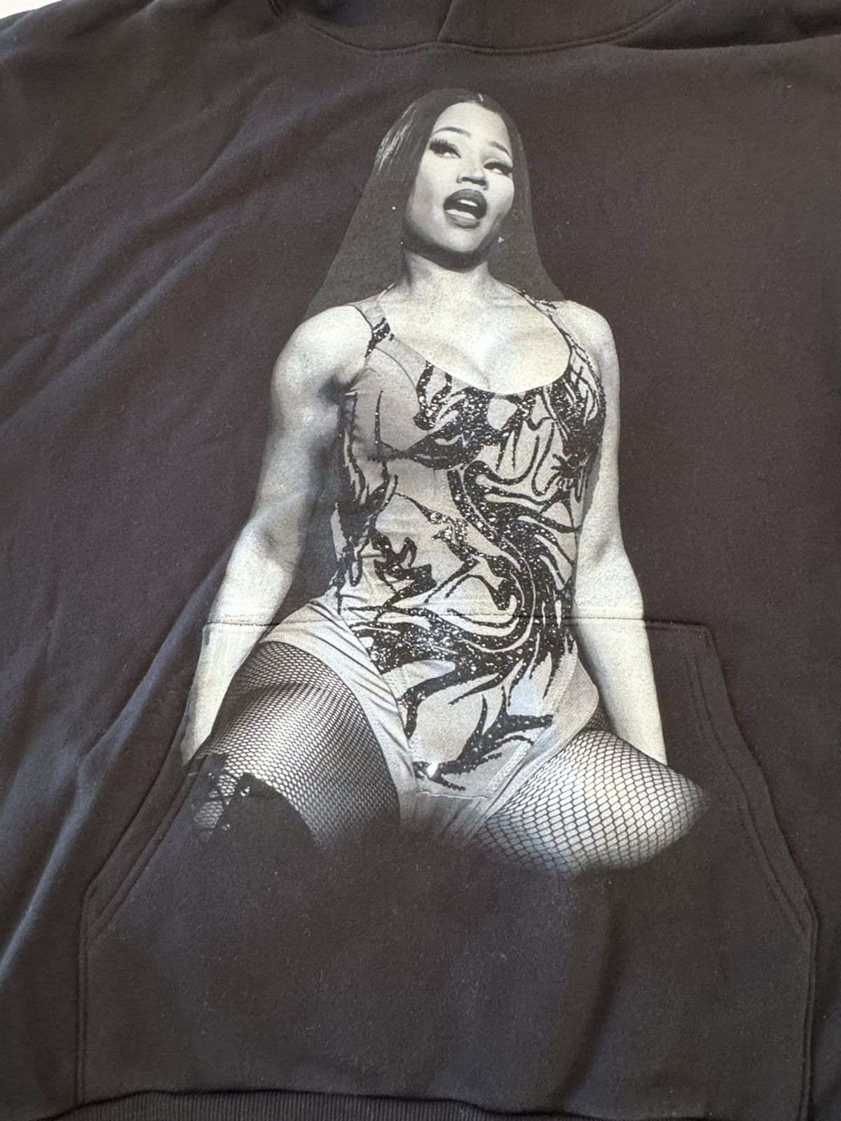 Band Tees Nicki Minaj concert hoodie, pink Friday 2 tour Size US XXL / EU 58 / 5 - 3 Thumbnail