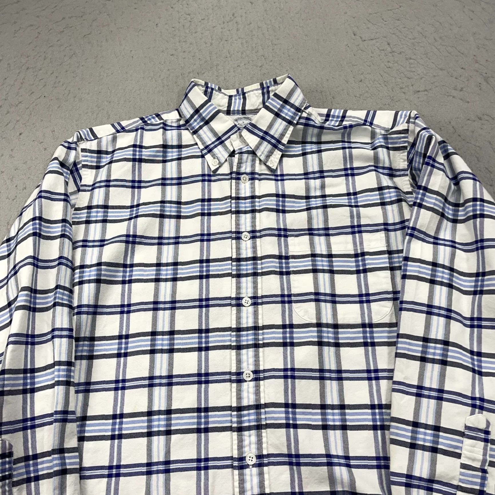 Brooks Brothers VINTAGE Brooks Brothers Shirt Mens Large White Blue Plaid Regent Cotton Made USA Size US L / EU 52-54 / 3 - 3 Thumbnail