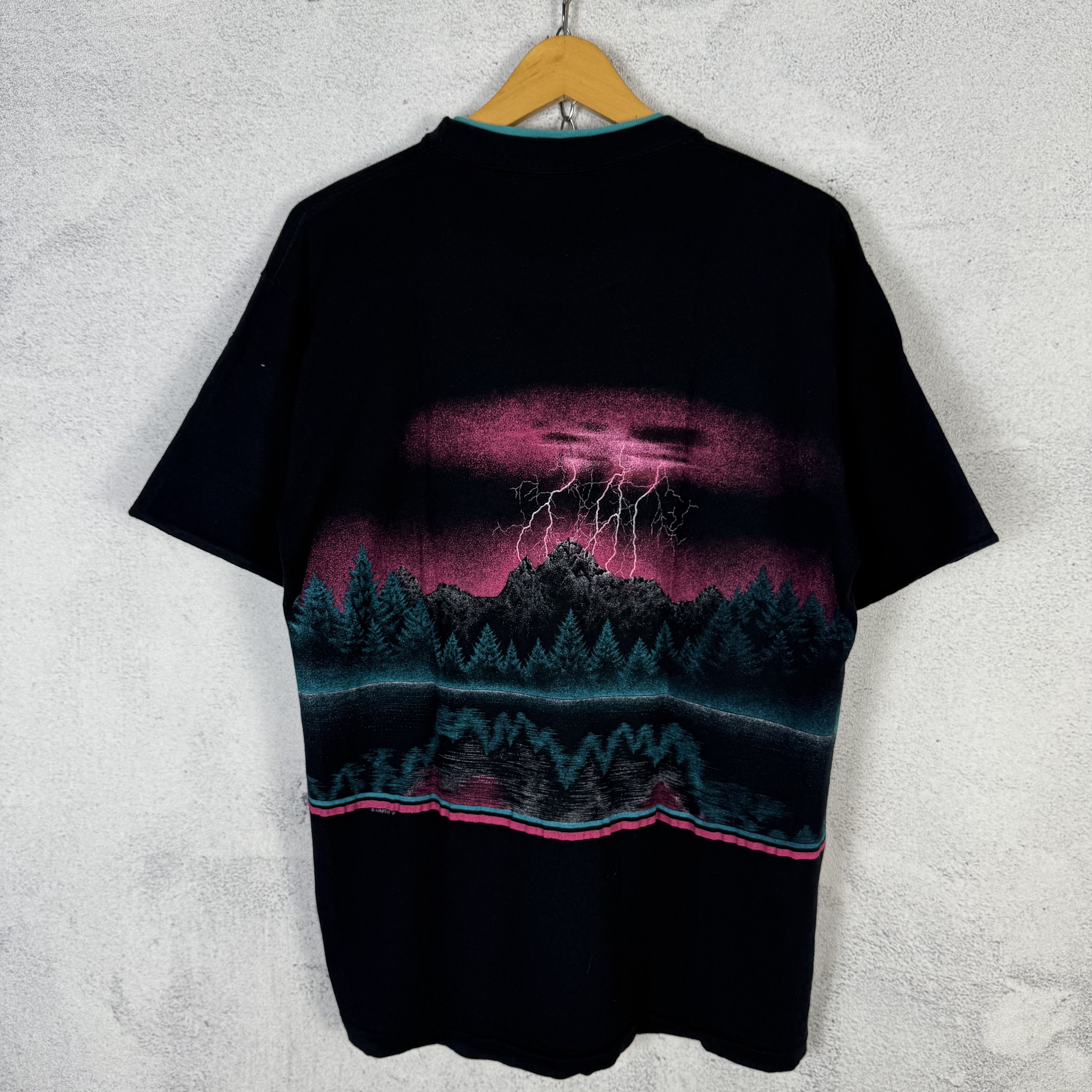 Vintage Vintage Lightning Mountain Habitat Tshirt Size US L / EU 52-54 / 3 - 3 Thumbnail