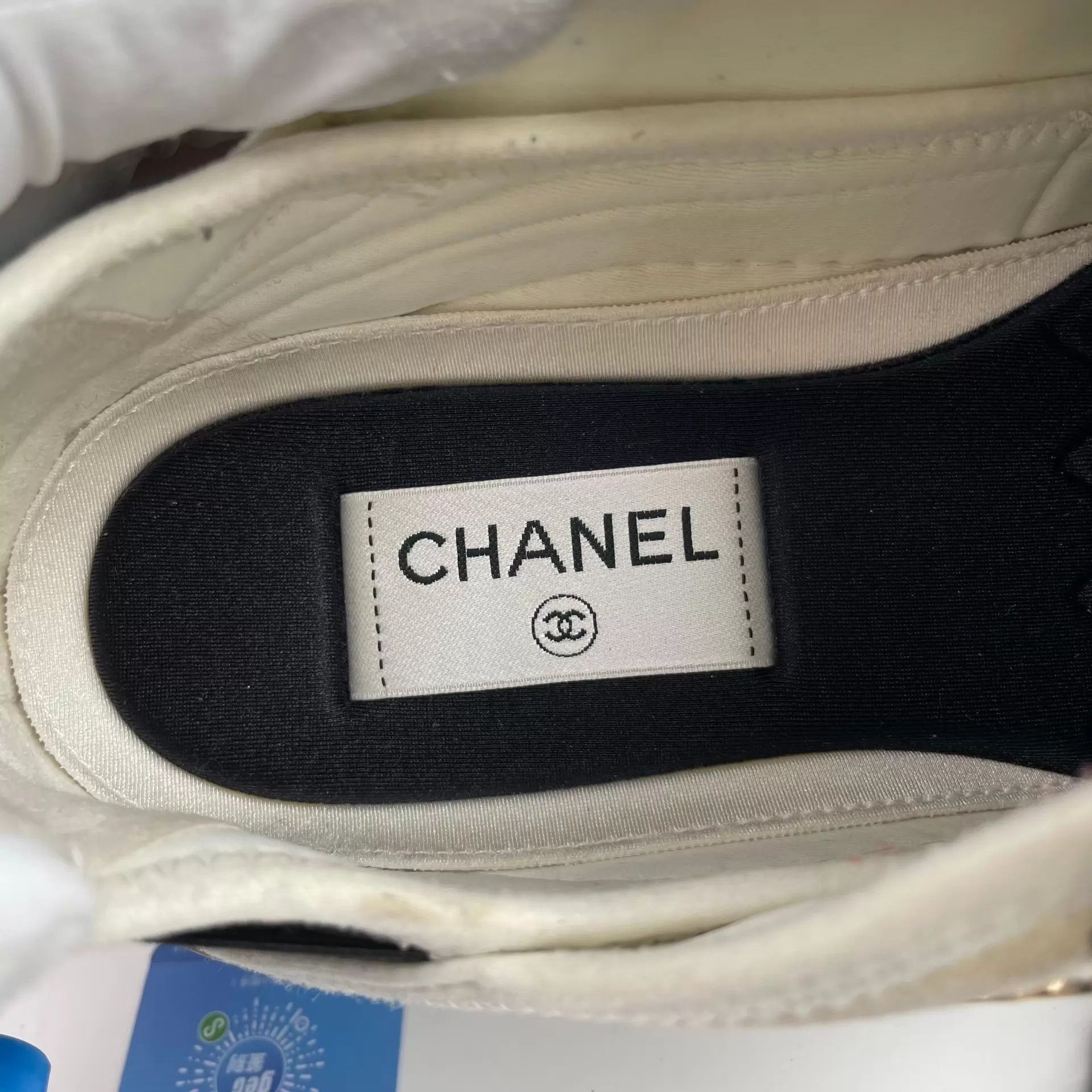 Chanel Chanel Platinum Velvet Air Cushion Sneaker Women's Size US 7.5 / IT 37.5 - 4 Thumbnail