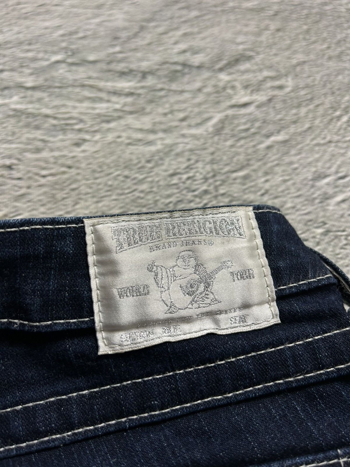 True Religion True Religion jeans slim white rhinestones vintage blue Size 27" / US 4 / IT 40 - 4 Thumbnail