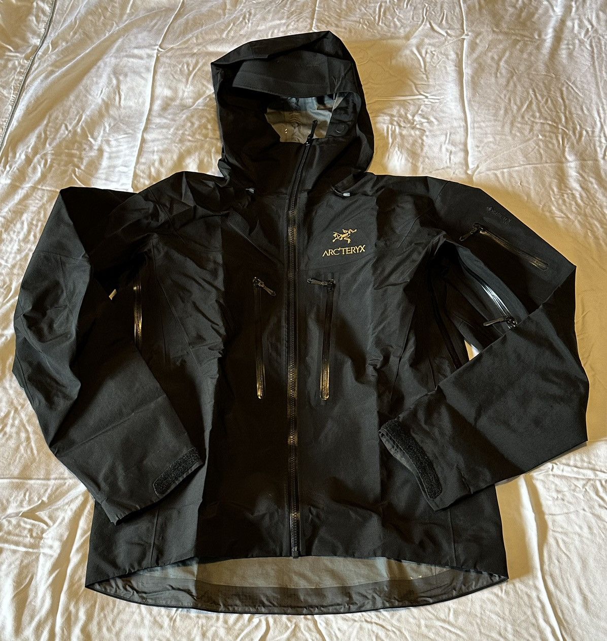 Veste Technique ARC'TERYX ALPHA SV 7ème Génération - Noir Argent - Neuf Avec étiquettes - Outdoor