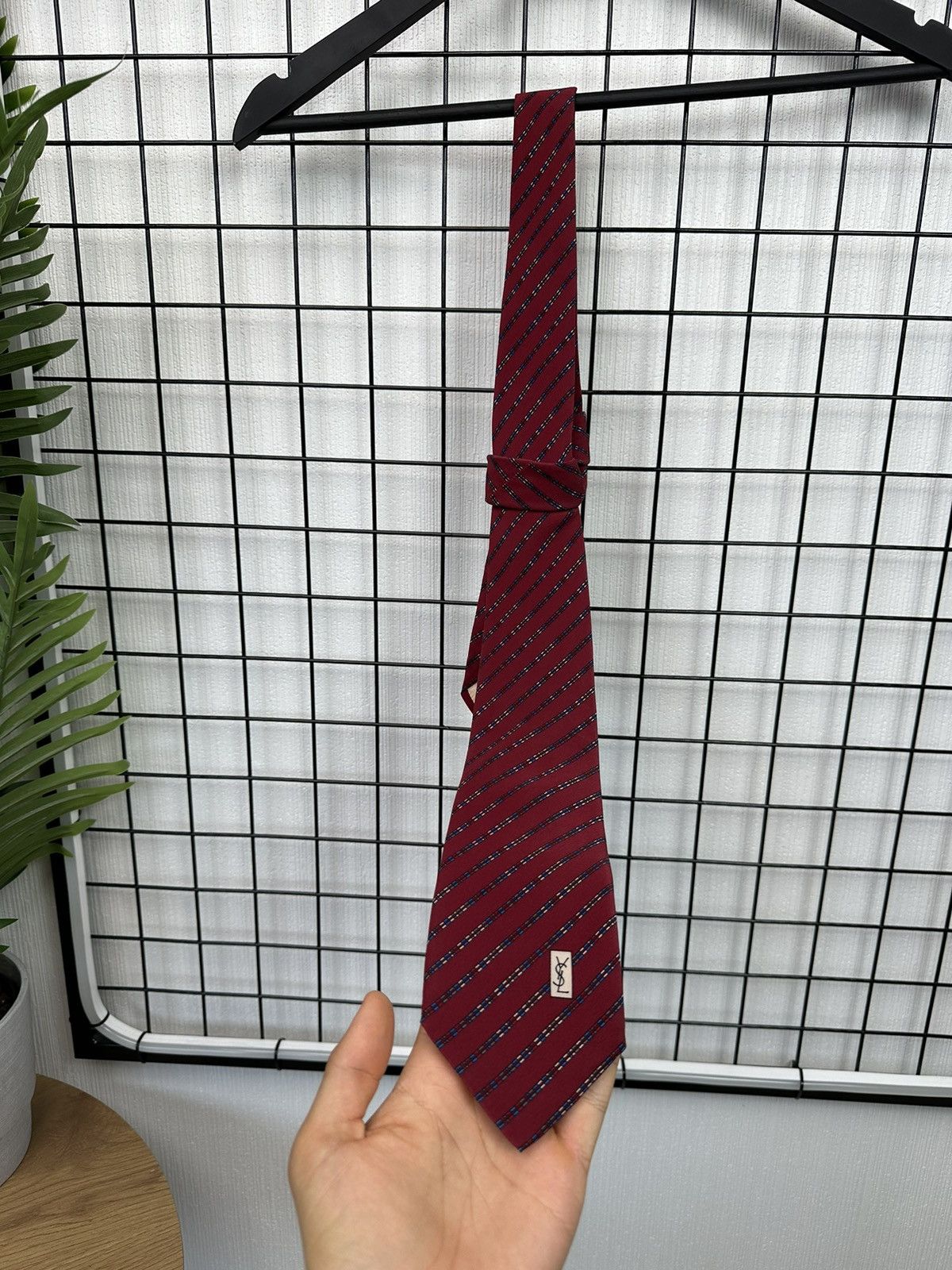 Vintage × Yves Saint Laurent Vintage Yves Saint Laurent tie 100% silk YSL Men OS Red Size ONE SIZE - 7 Thumbnail