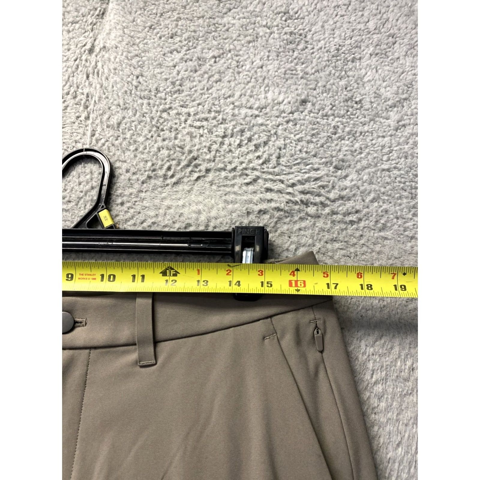 Lululemon Lululemon Pants Men 32 Tan Commission Stretch Chino Flat Front Beige Slim Straight Casual Size US 32 / EU 48 - 3 Thumbnail