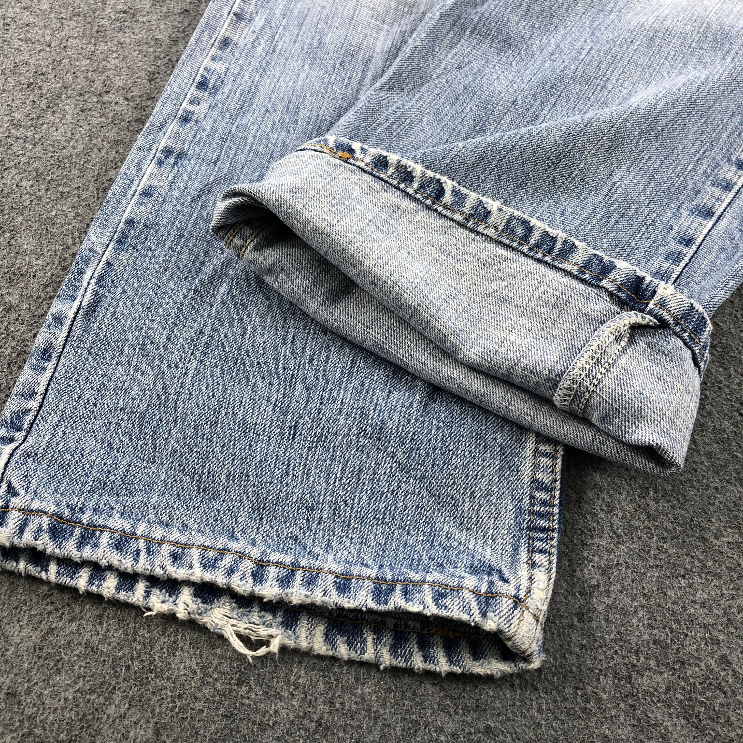 Levi's × Vintage 90s Vintage Light Wash Levis 505 Jeans-JM1743 Size US 37 - 7 Thumbnail
