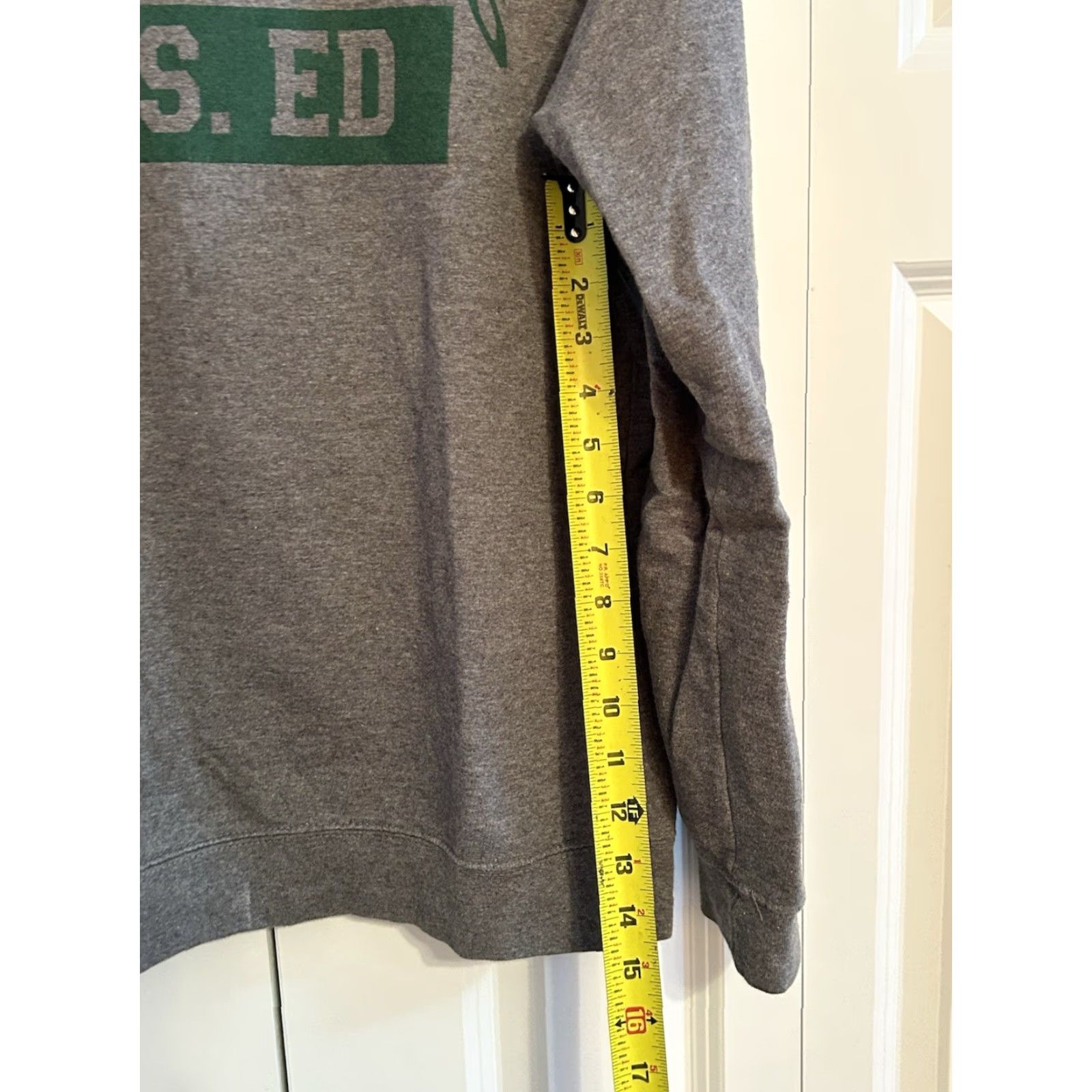 Jerzees Stranger Things Hawkins Physical Ed Crew Neck Long Sleeve Gray M Unisex Adults Sweater Jerzees Pullover Crew Neck Shirtless? Size US M / EU 48-50 / 2 - 5 Thumbnail