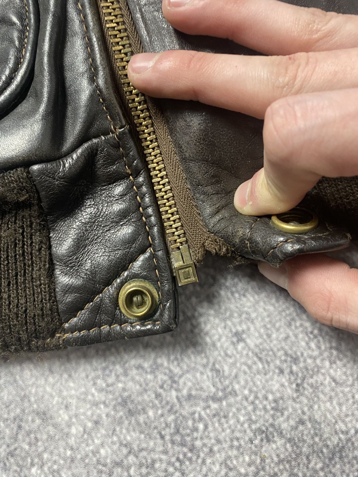 Schott MADE IN USA SCHOTT VINTAGE LEATHER FLIGHT BOMBER JACKET Size US M / EU 48-50 / 2 - 7 Thumbnail