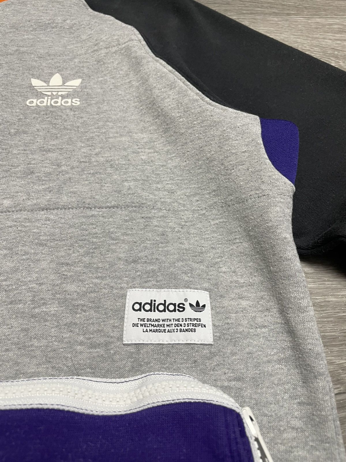 Adidas Vintage Adidas Multicolour Full Zip-Up Hoodie Y2K Rare Size US M / EU 48-50 / 2 - 8 Thumbnail