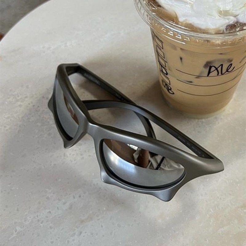 VIBE Future Street ins style custom avant-garde sunglasses Size ONE SIZE - 1 Thumbnail