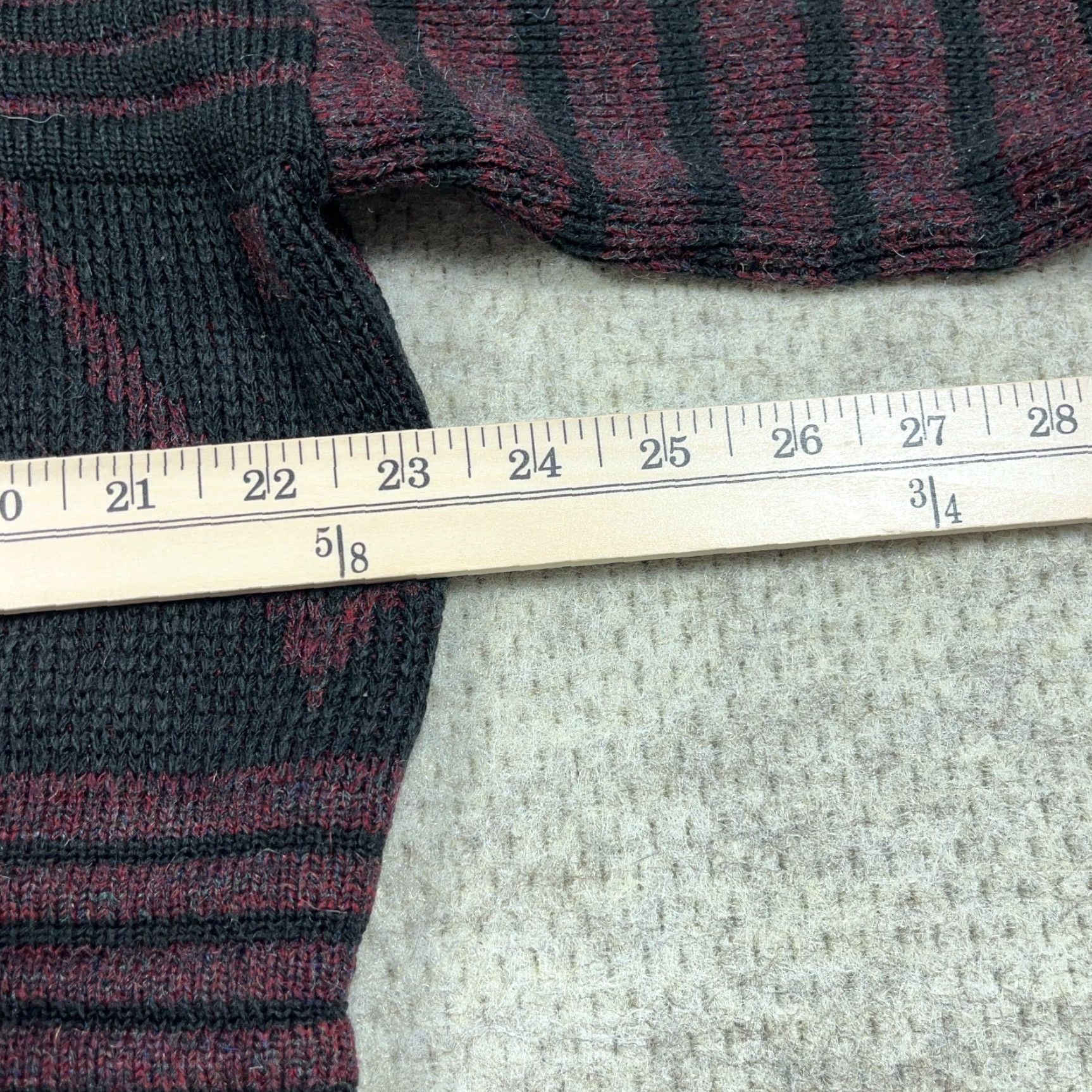 Savane Vintage Lavane Geometric Knit Sweater Mens L Red Black 80s 90s Cosby Hip Hop Retro Grandpa Pullover Crew Neck Autumn Winter Size US L / EU 52-54 / 3 - 6 Thumbnail