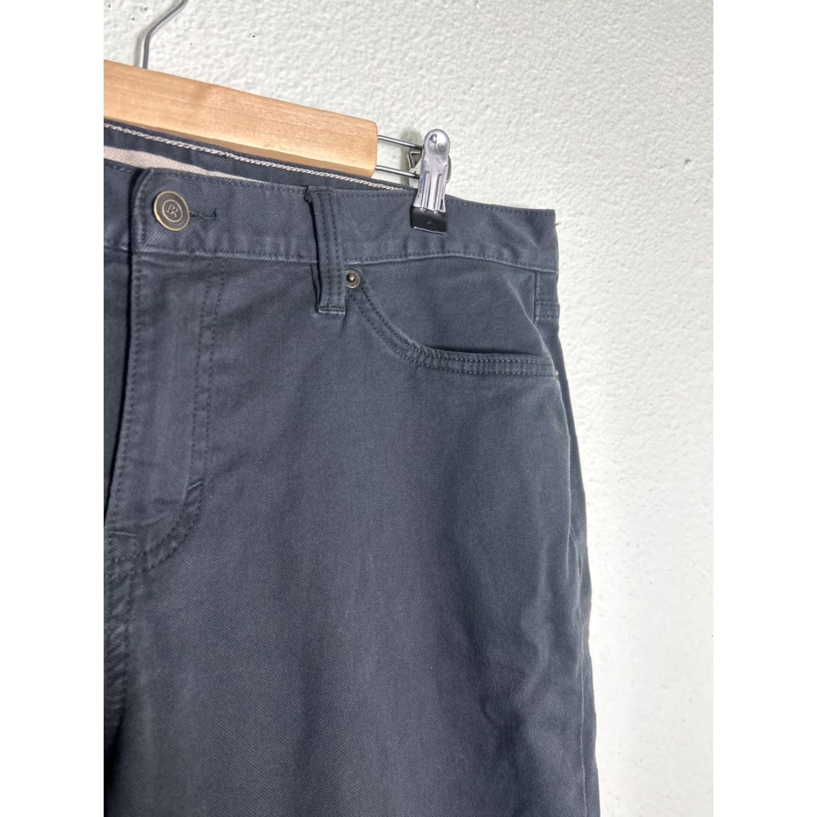 Banana Republic Banana Republic Mens Slim Travel Pants 33x32 Chino Charcoal Gray Slimming "Travel" Mens Size US 33 - 6 Thumbnail