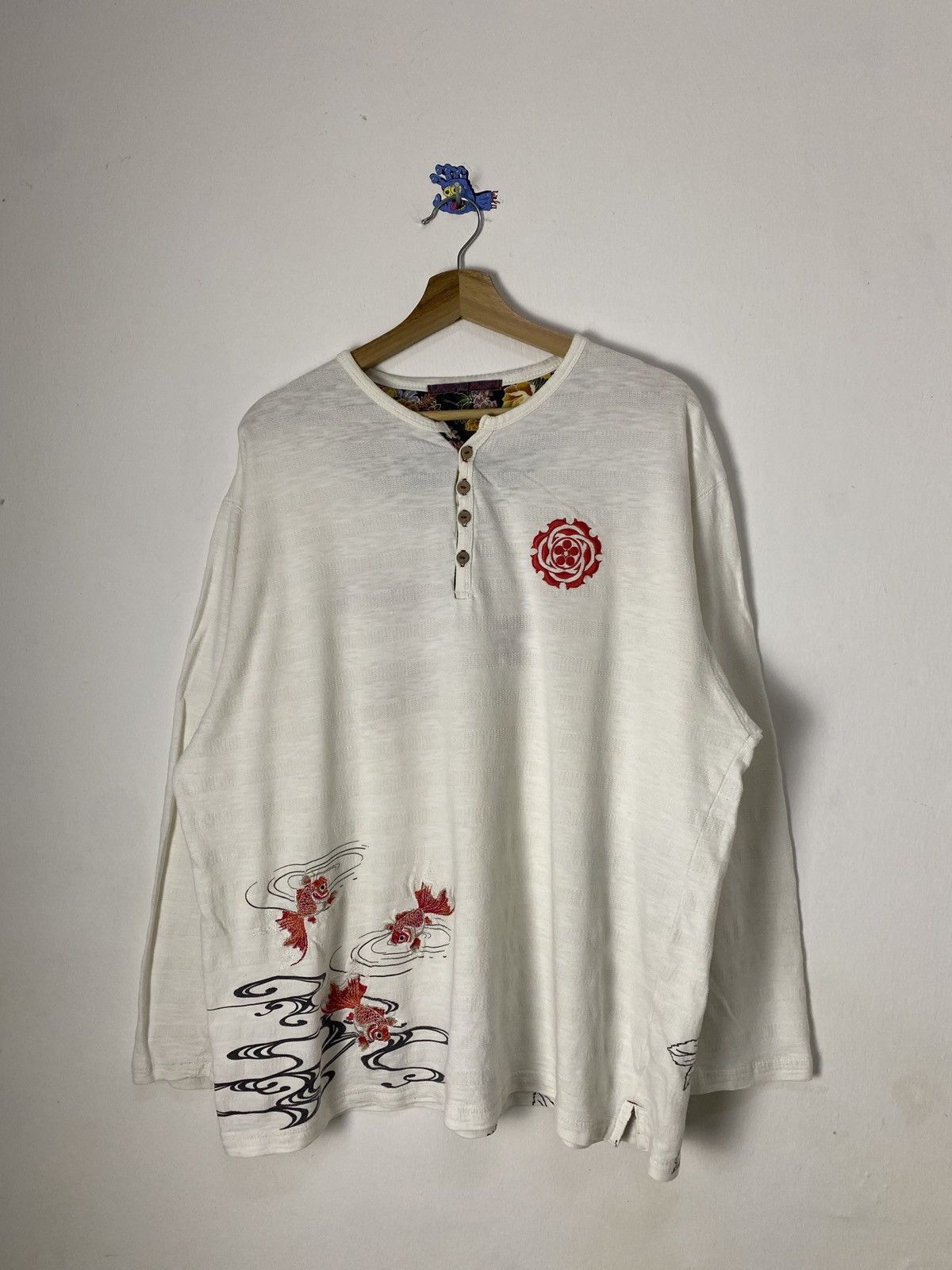 20471120 × Japanese Brand × Vintage Sukajan Koi Sakura Embroidered Japan Tee Size US XL / EU 56 / 4 - 4 Thumbnail