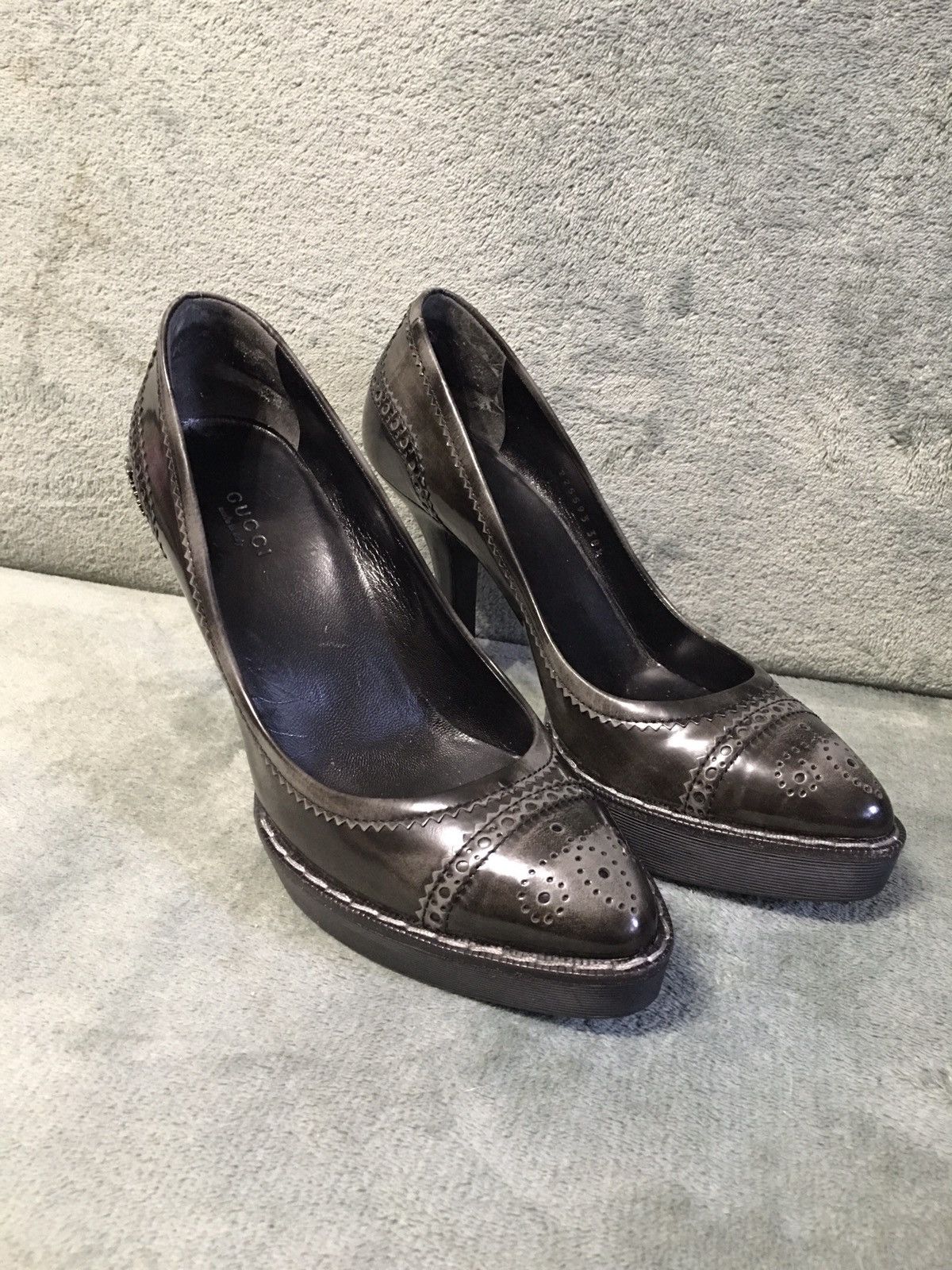 Gucci Gucci Two Tone Brogue Leather Cap Toe Platform Pumps EU38.5 Size US 8.5 / IT 38.5 - 7 Thumbnail