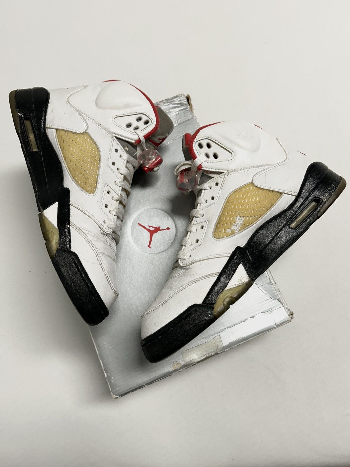 Jordan Brand OG 1999 Fire Red 5 Size US 9.5 / EU 42-43 - 6 Thumbnail